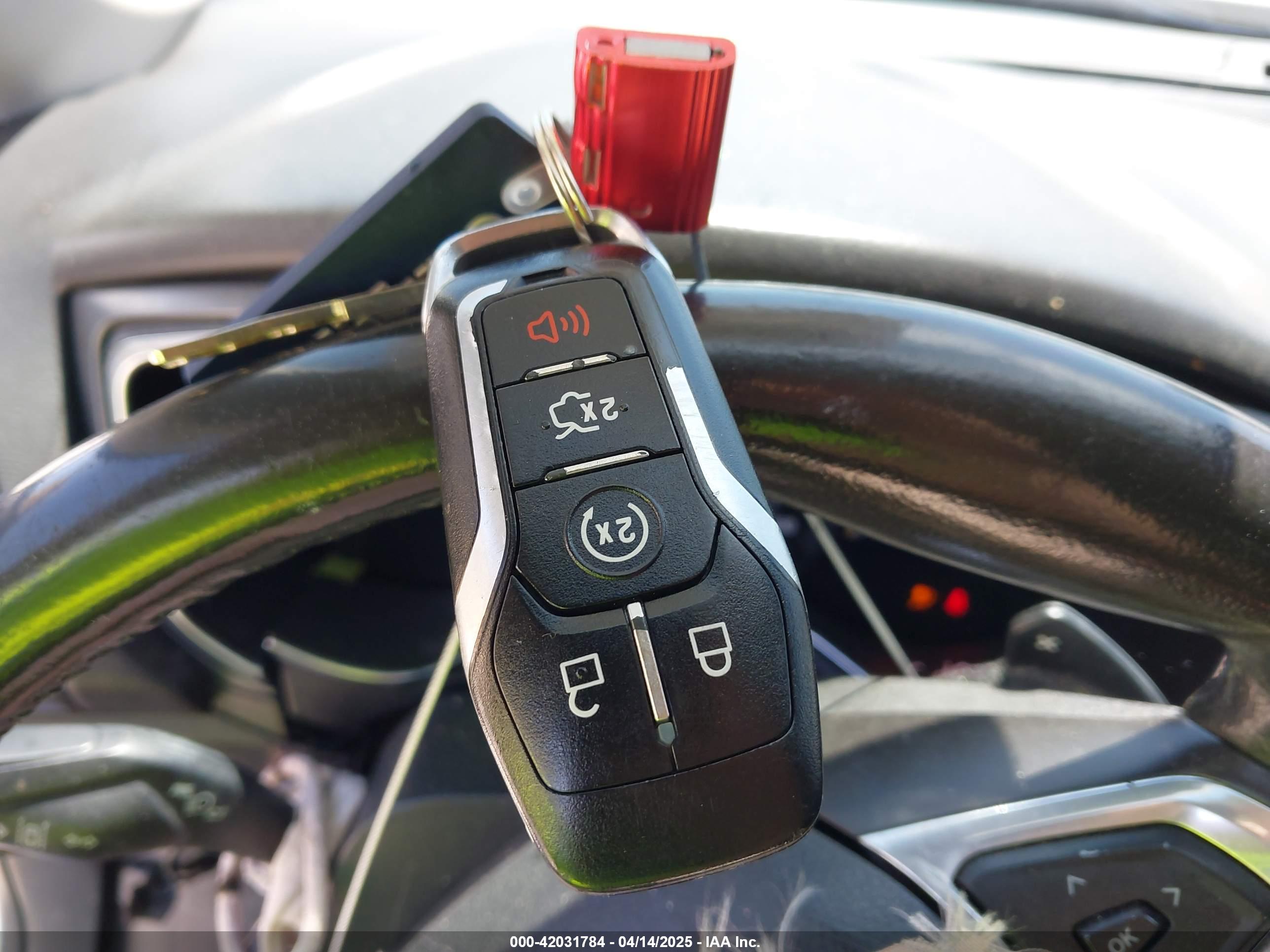 FORD FUSION image 11