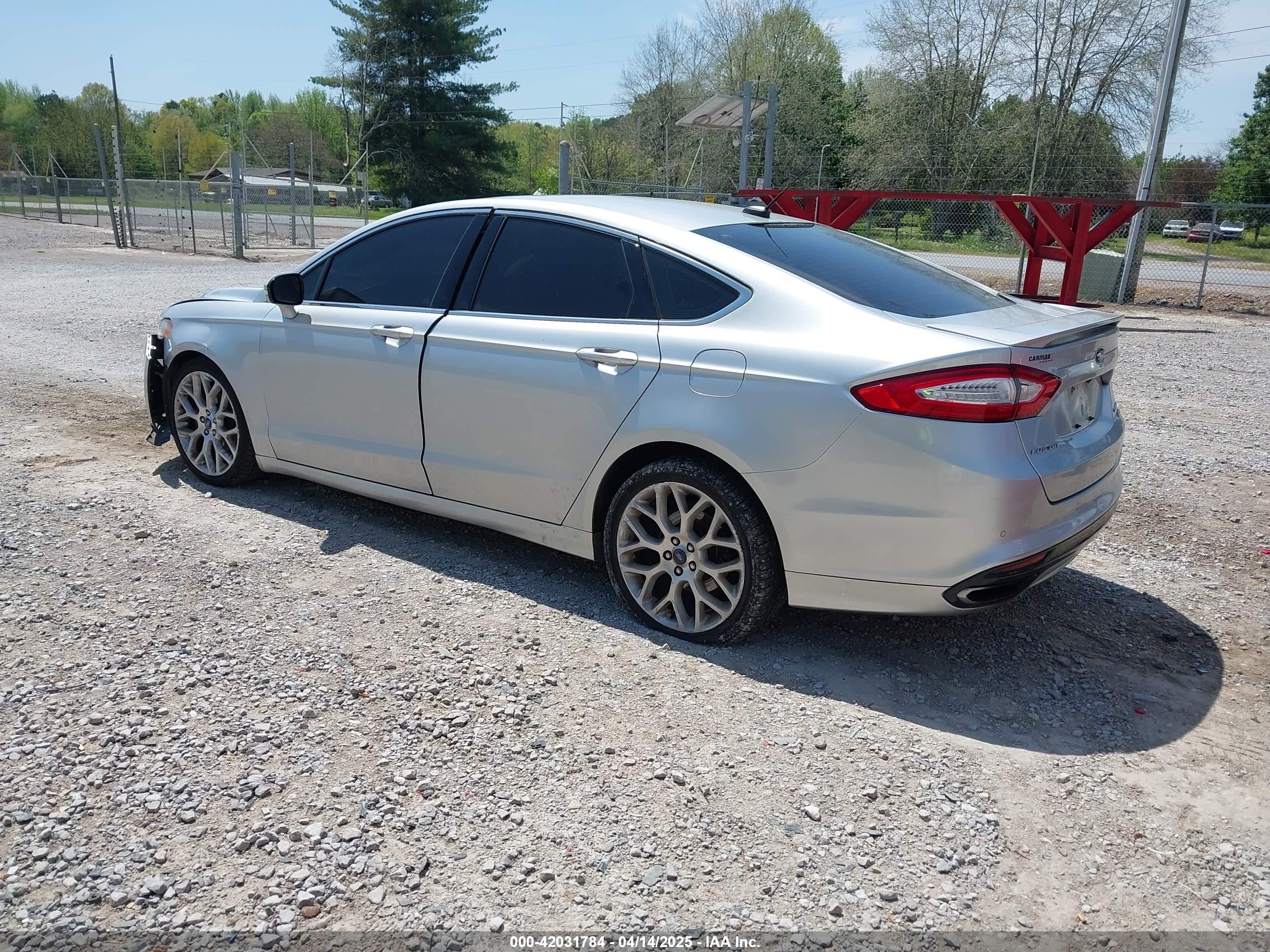 FORD FUSION image 3