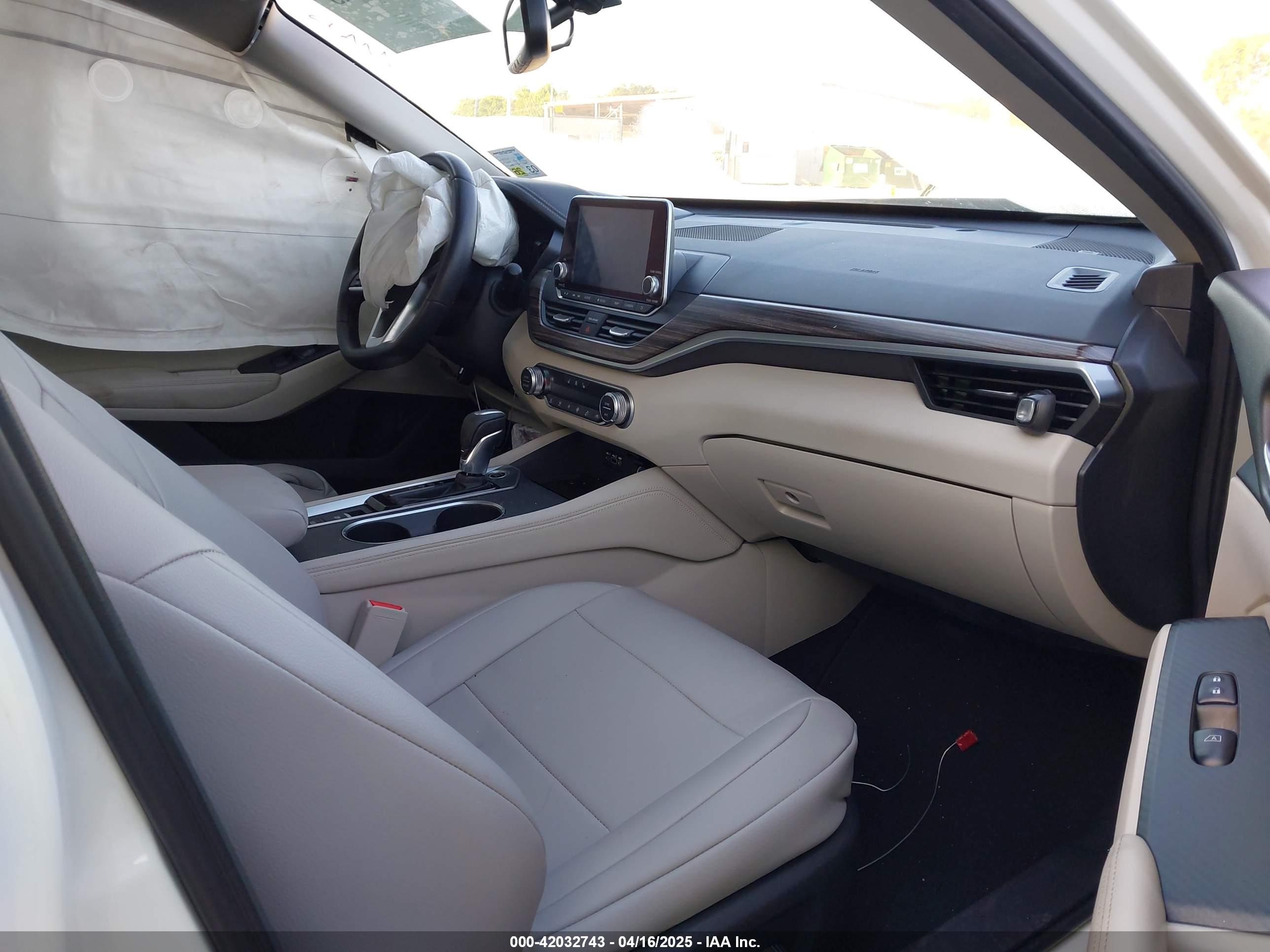 NISSAN ALTIMA image 5