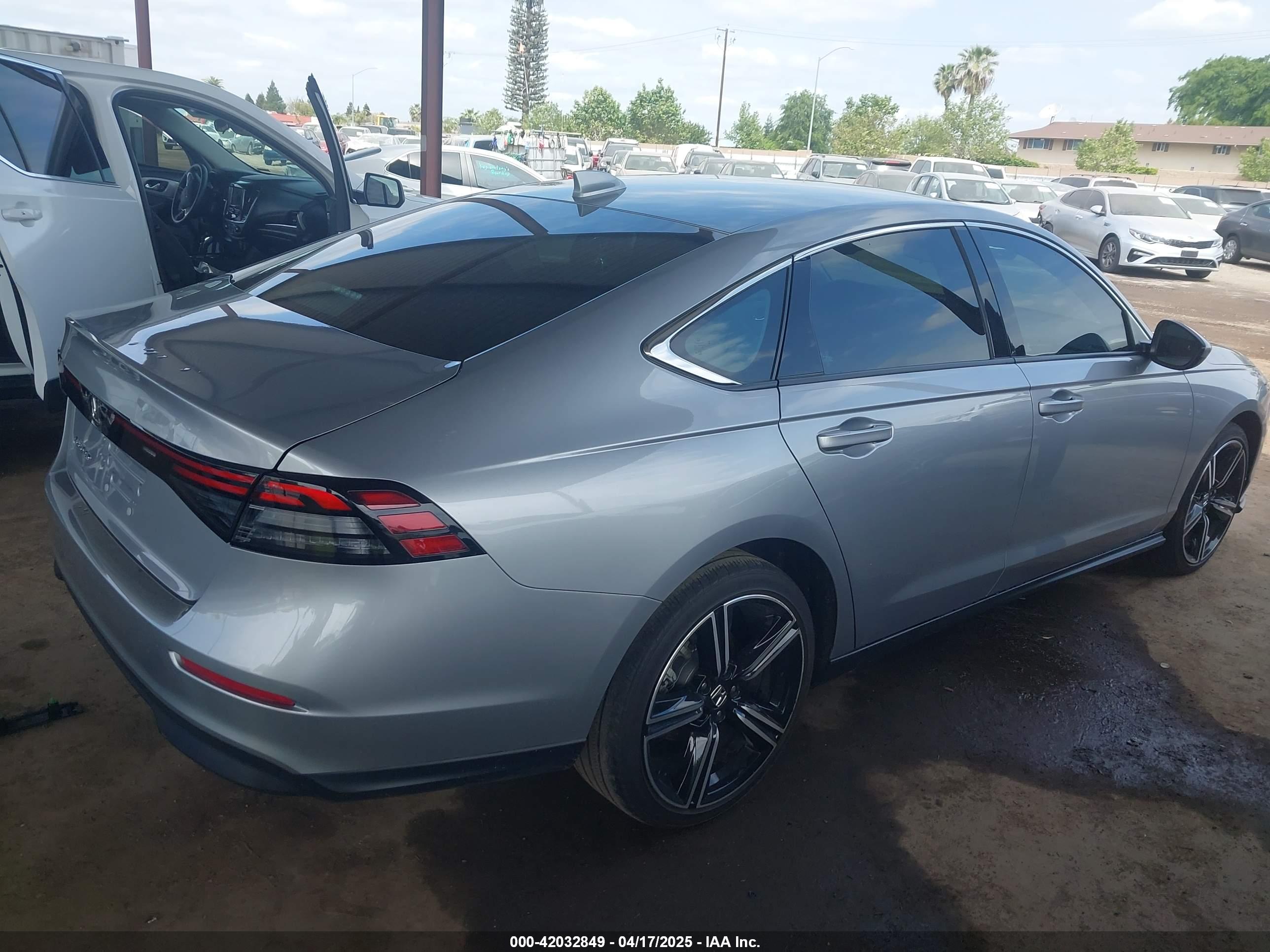 HONDA ACCORD image 4