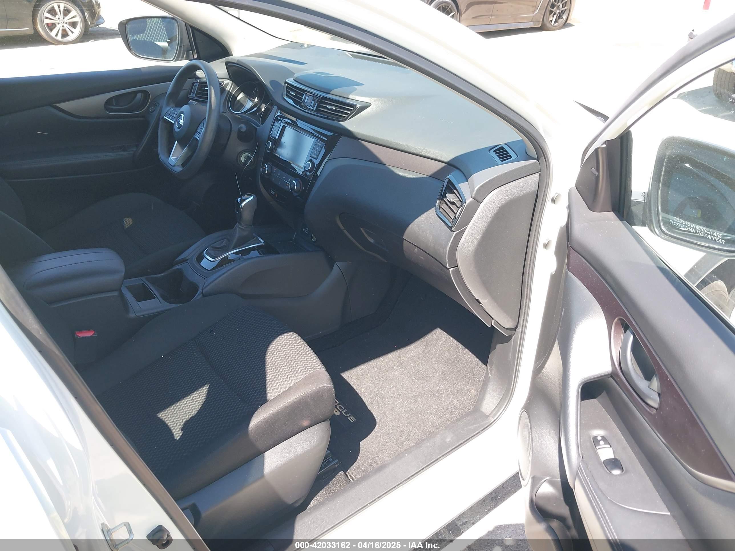 NISSAN ROGUE image 5