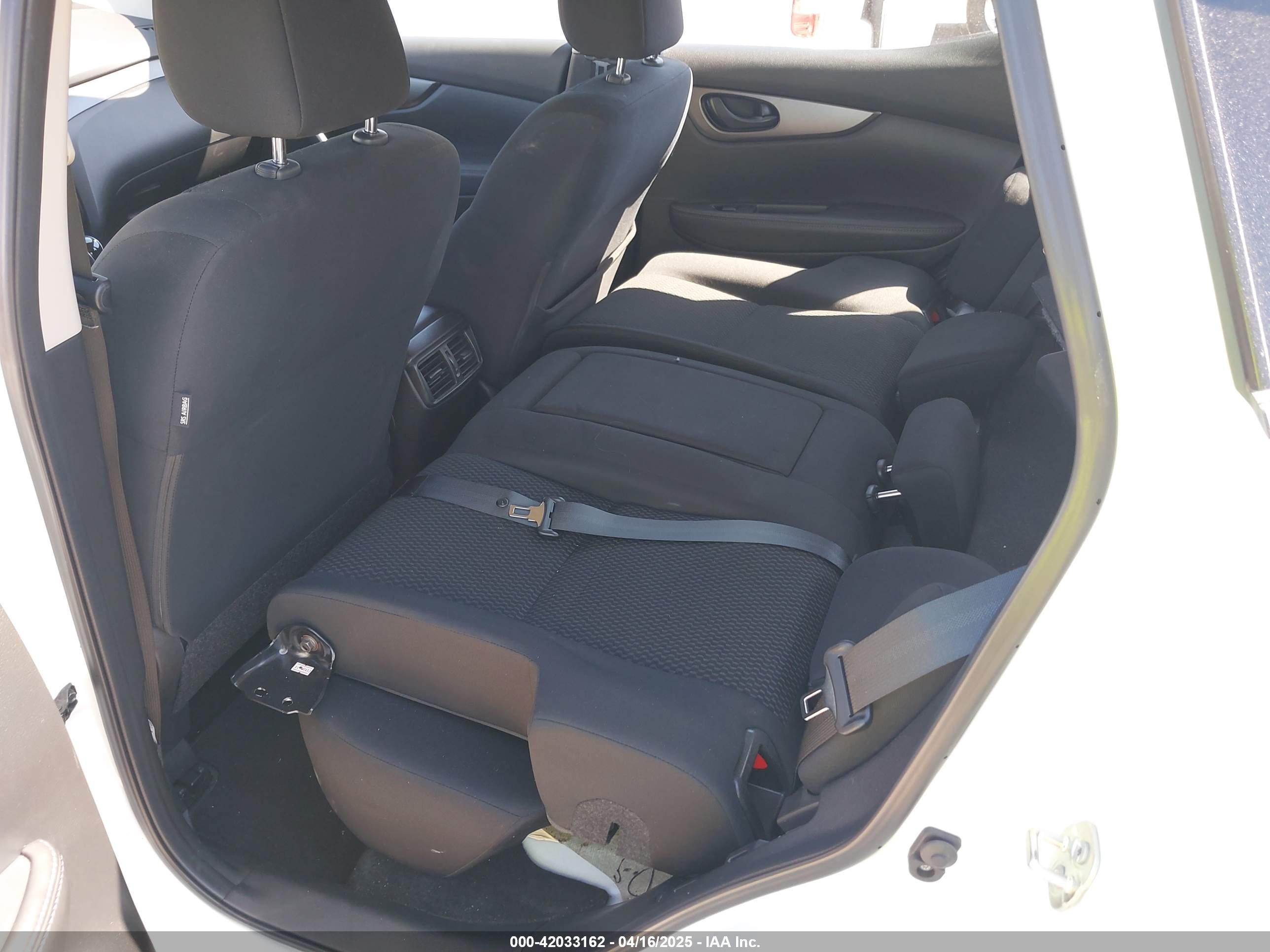 NISSAN ROGUE image 8