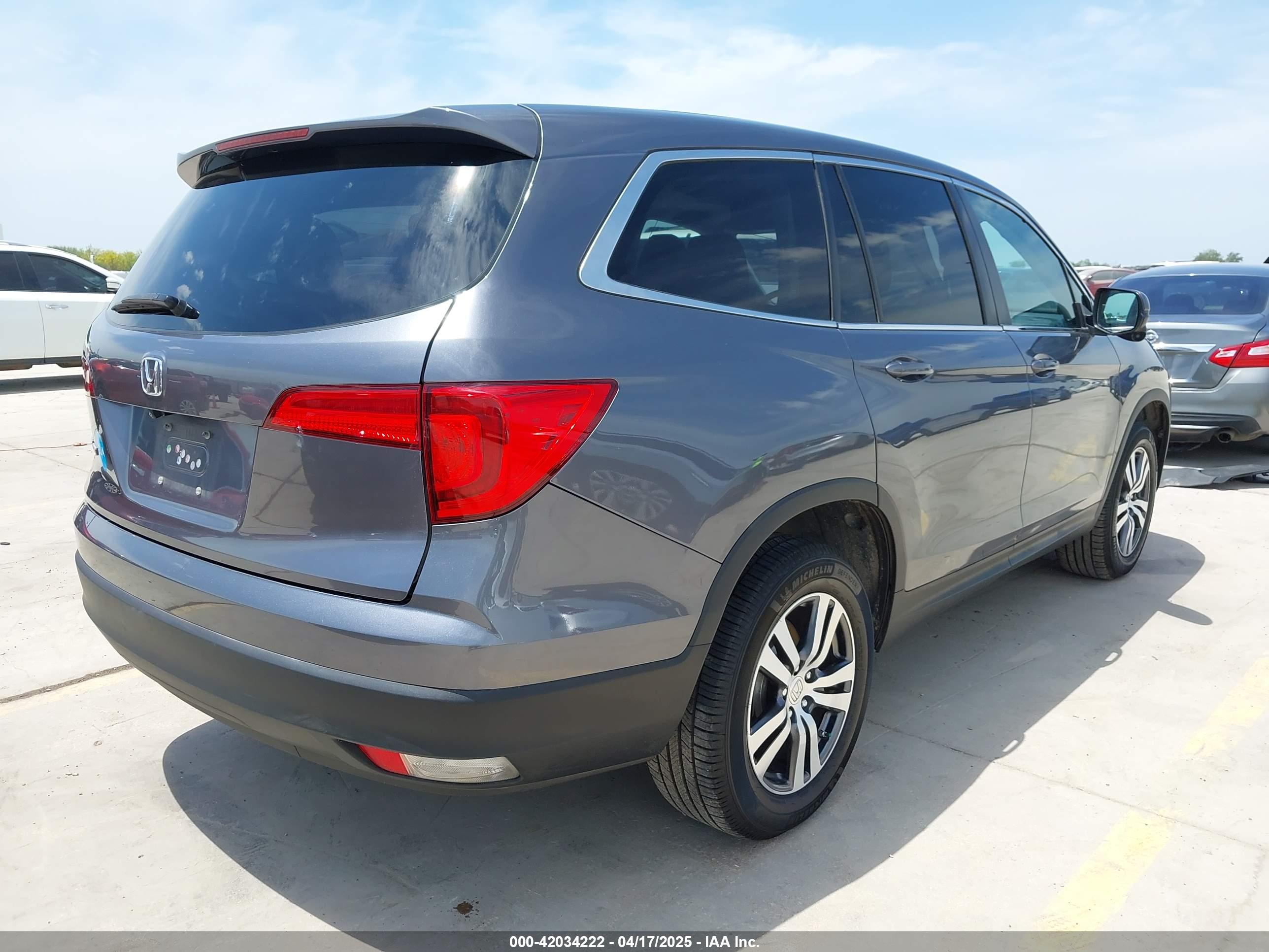 HONDA PILOT image 4