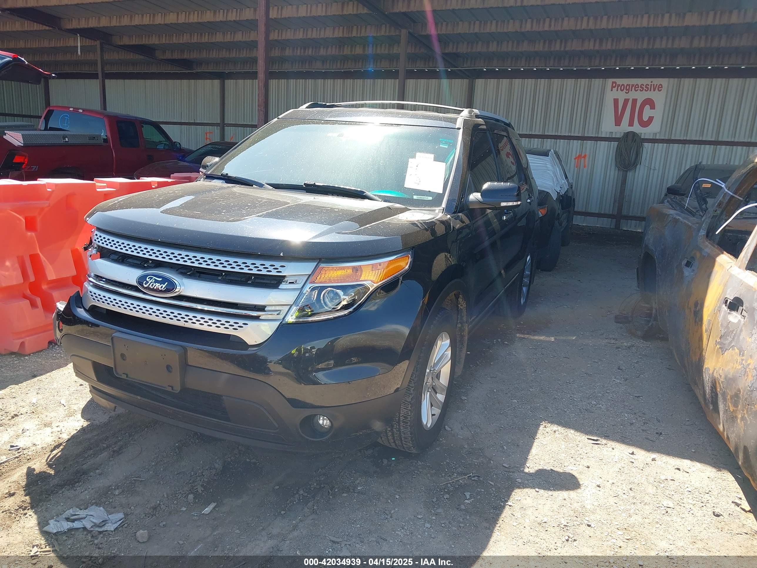 FORD EXPLORER image 2
