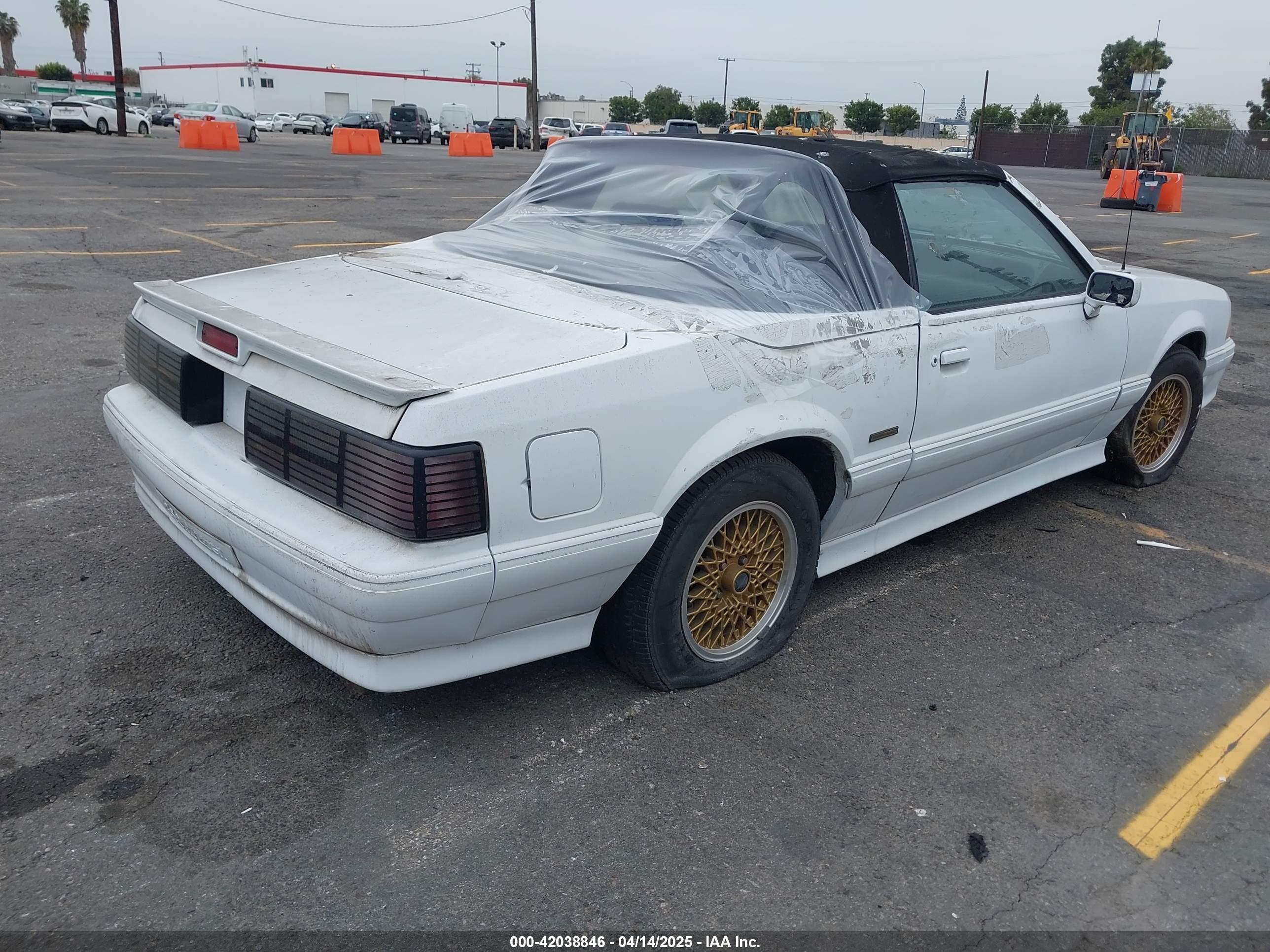 FORD MUSTANG image 4