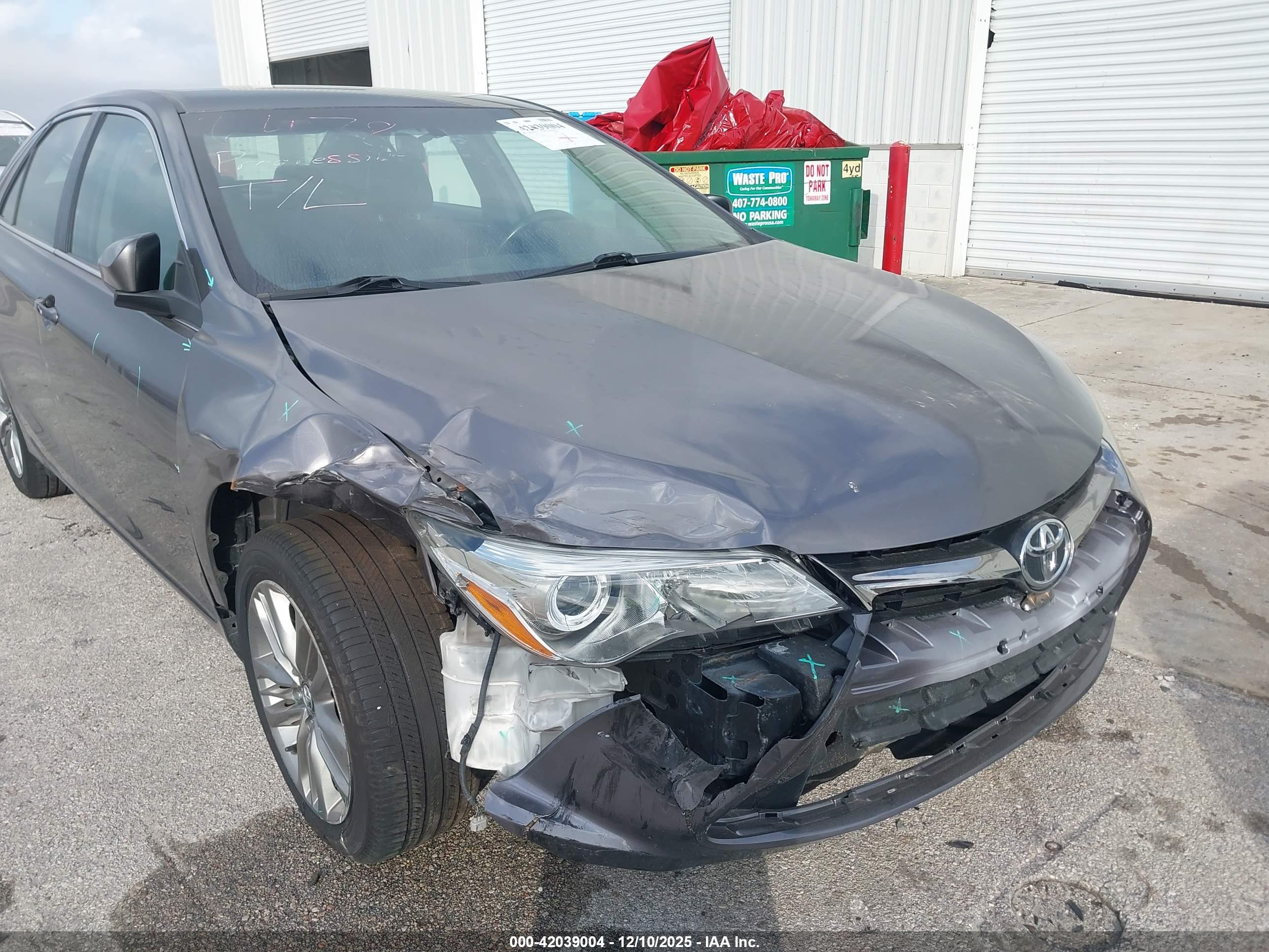 TOYOTA CAMRY image 6