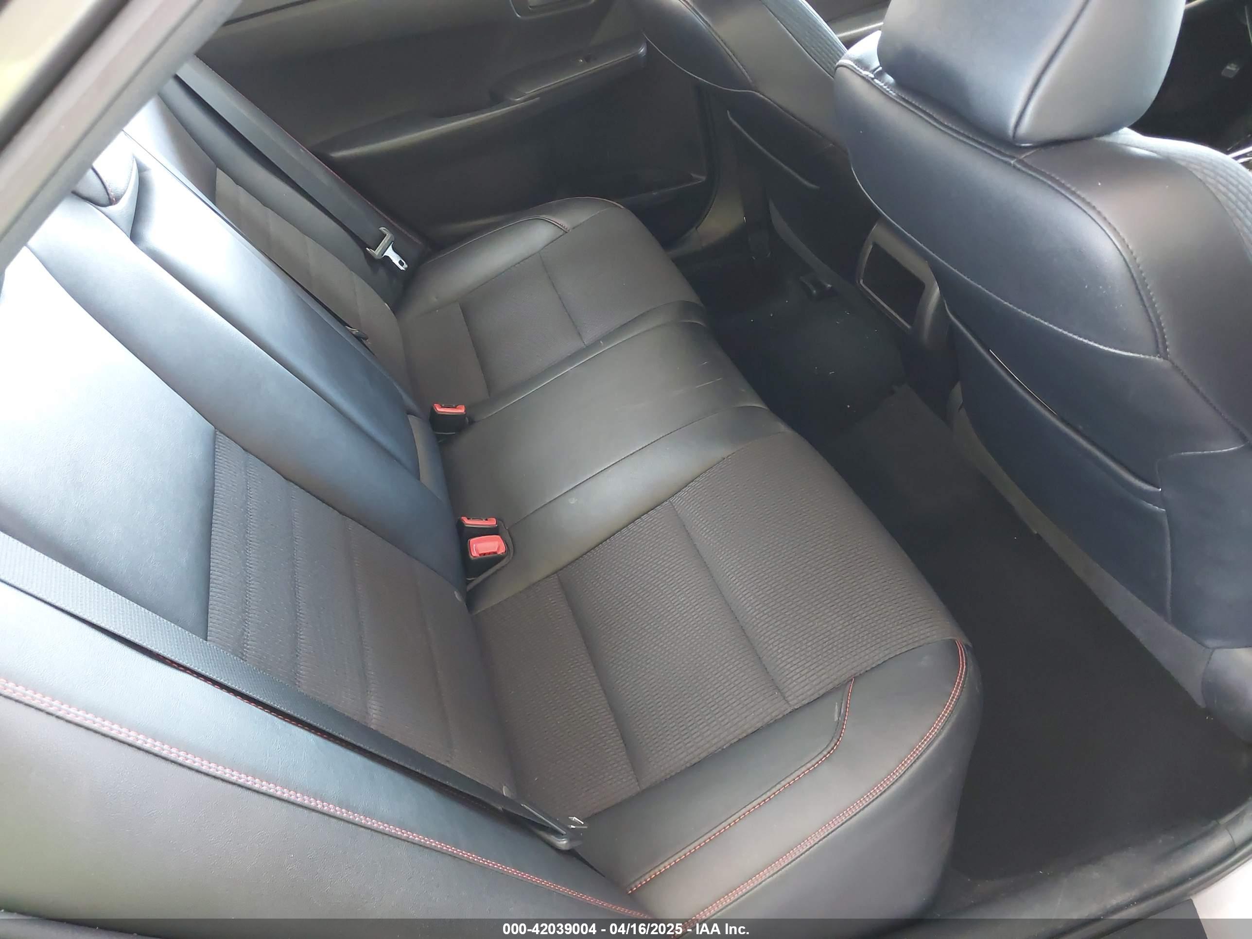 TOYOTA CAMRY image 8