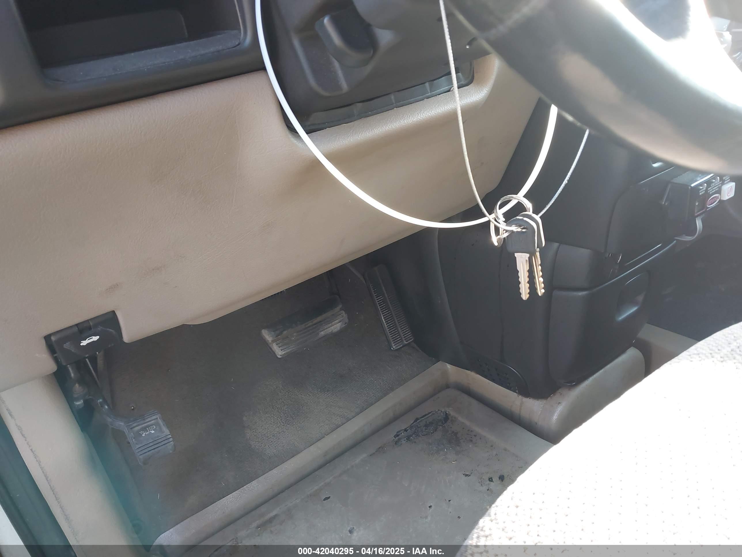 PONTIAC MONTANA image 11