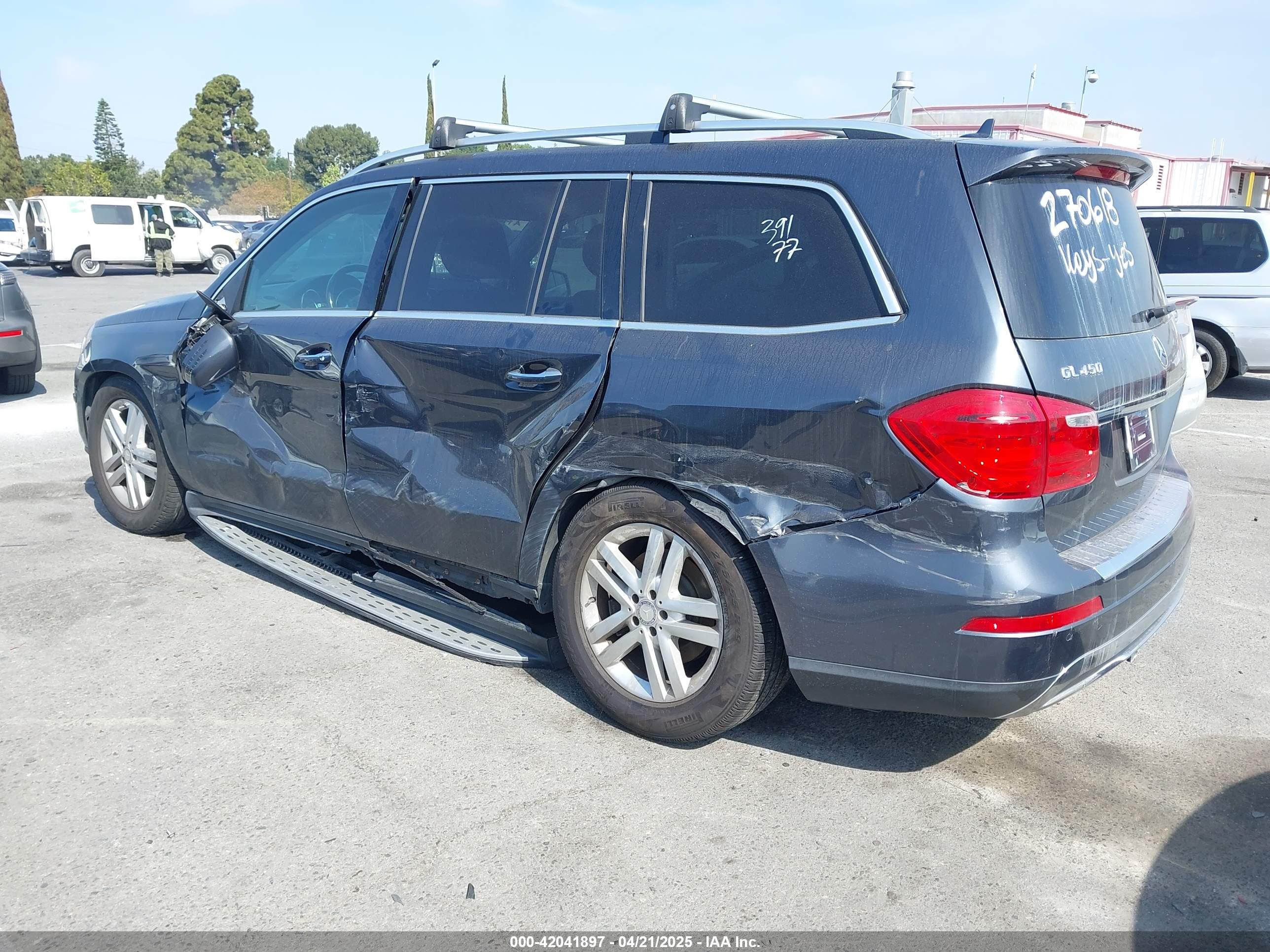 MERCEDES-BENZ GL image 3
