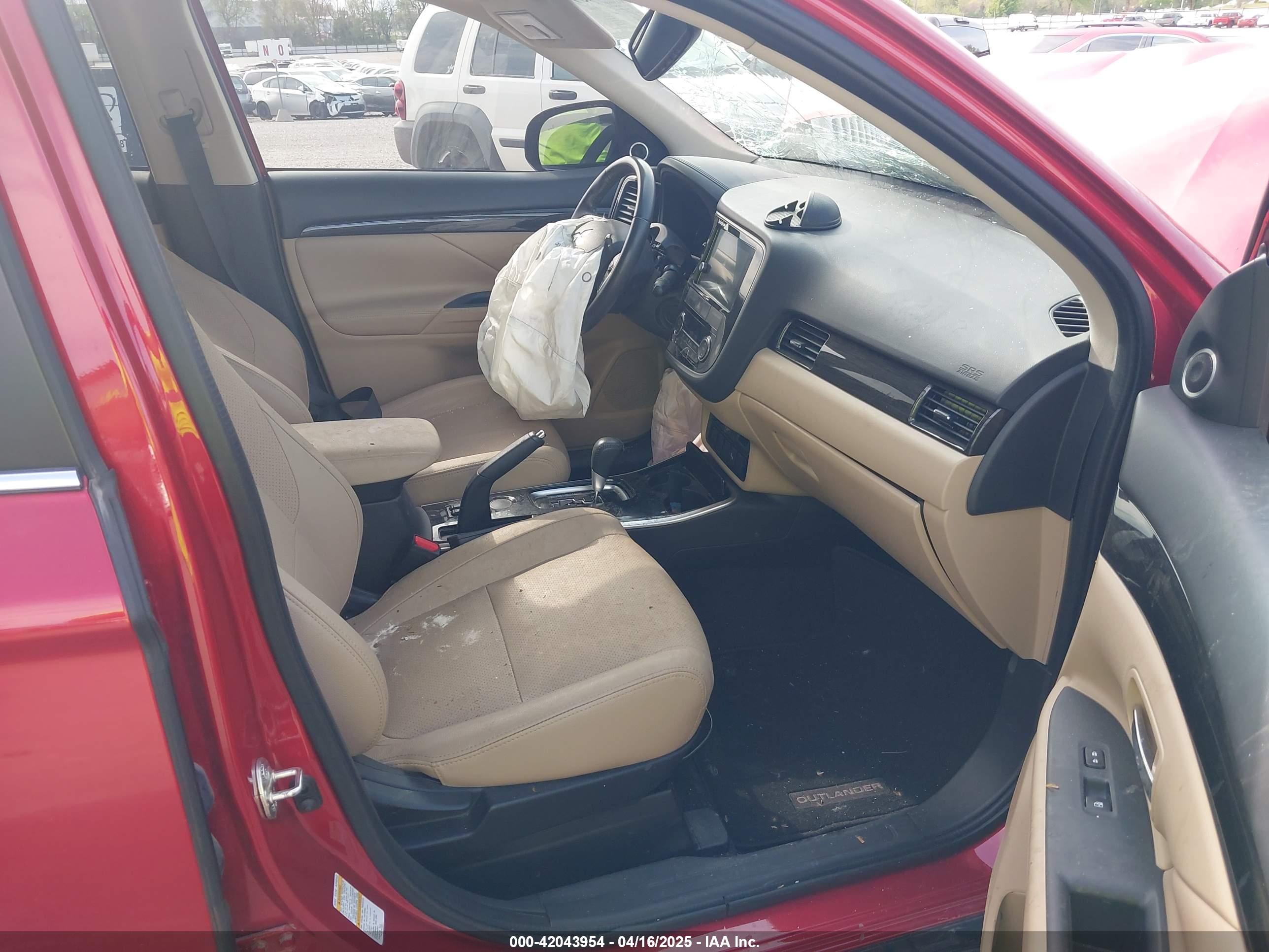 MITSUBISHI OUTLANDER image 5