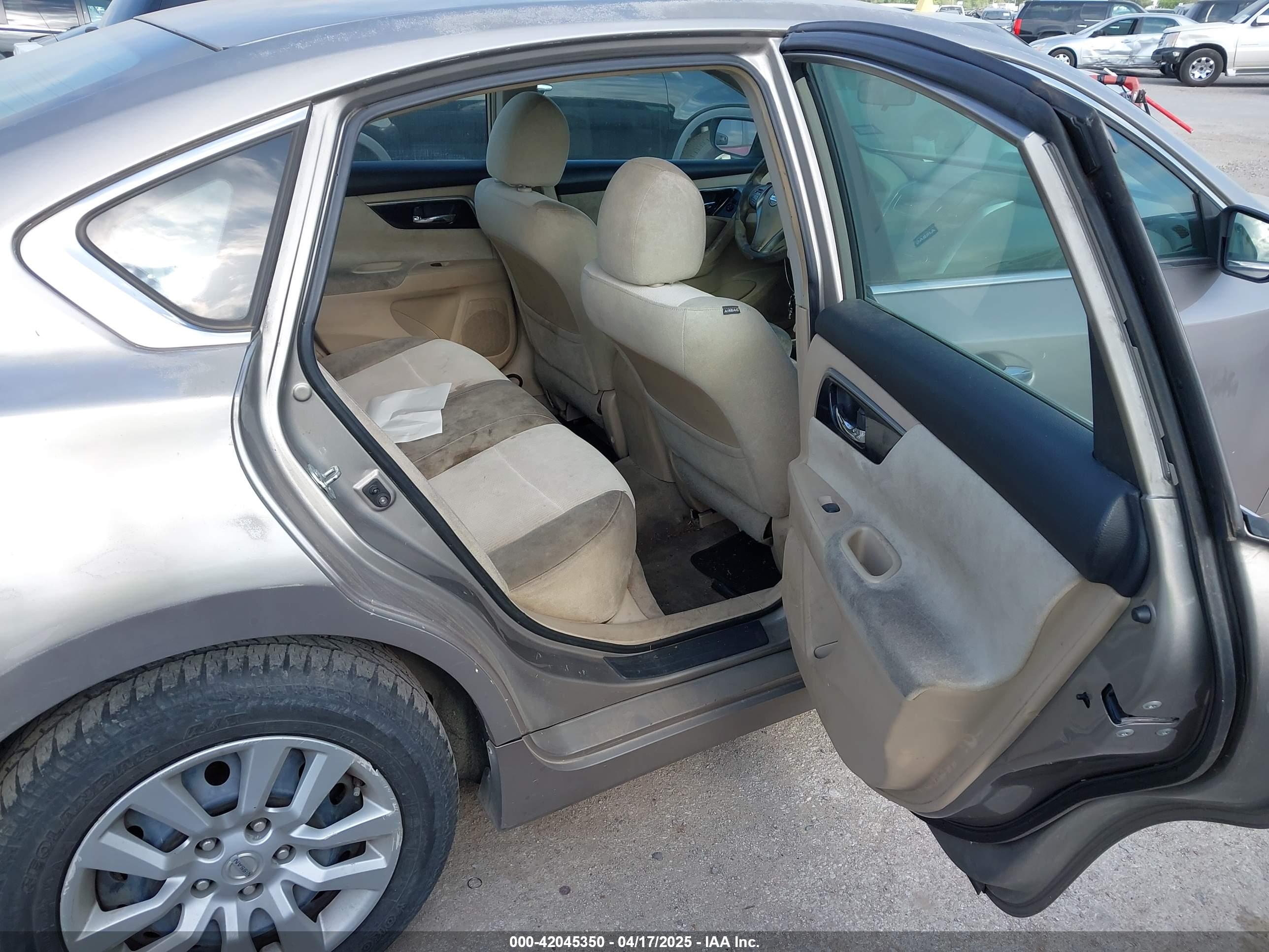 NISSAN ALTIMA image 8