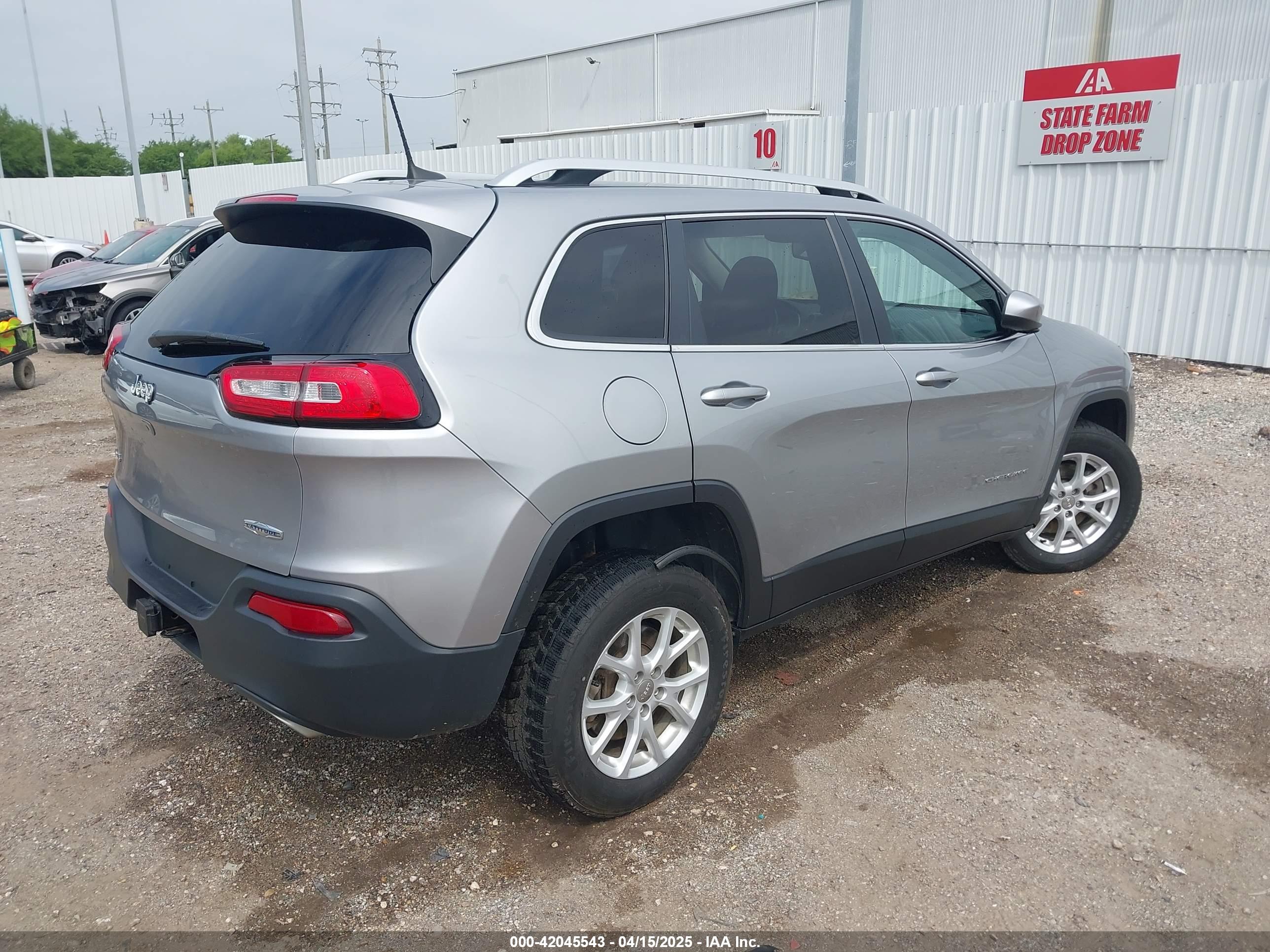 JEEP CHEROKEE image 4