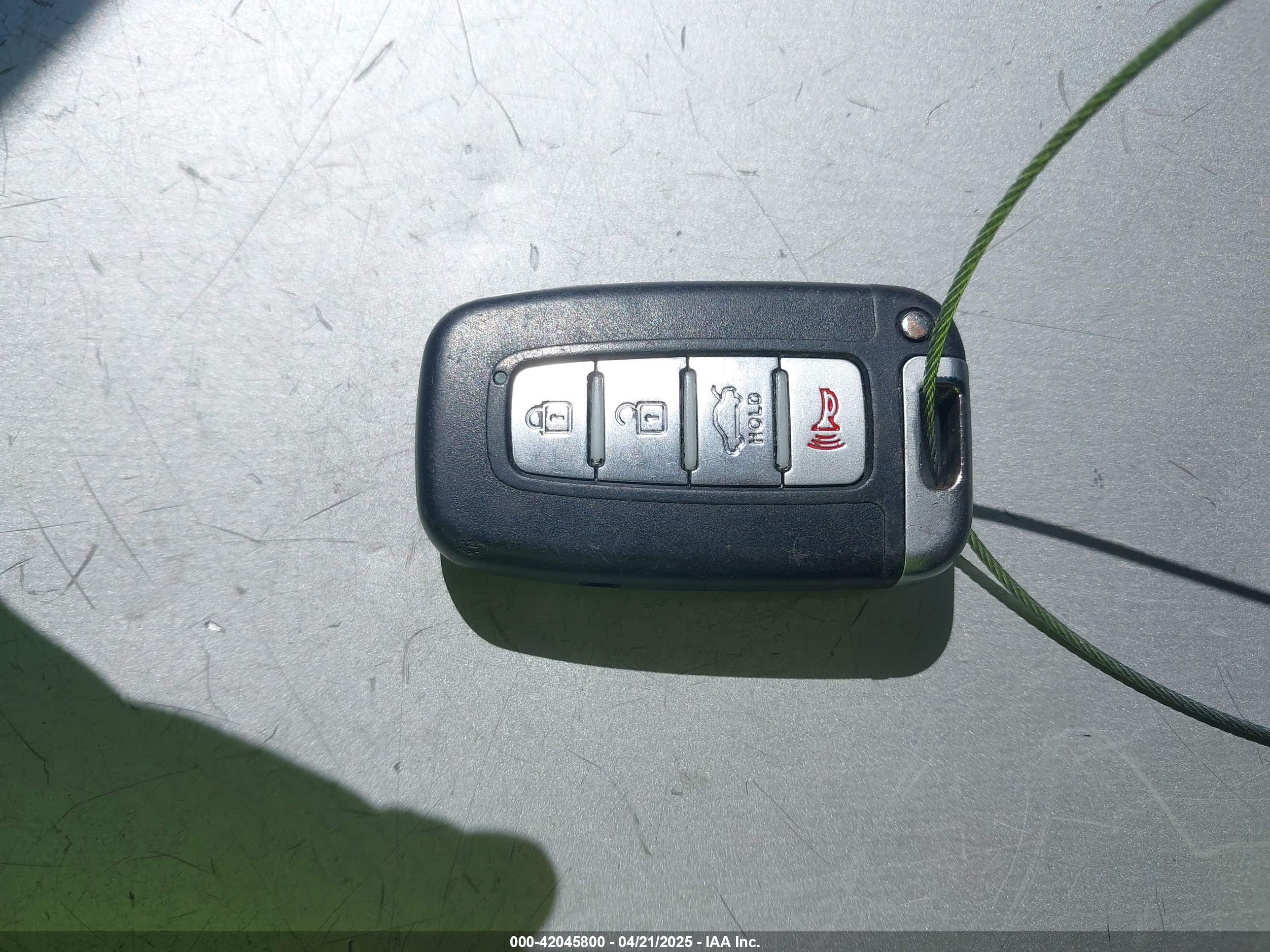 HYUNDAI VELOSTER image 11