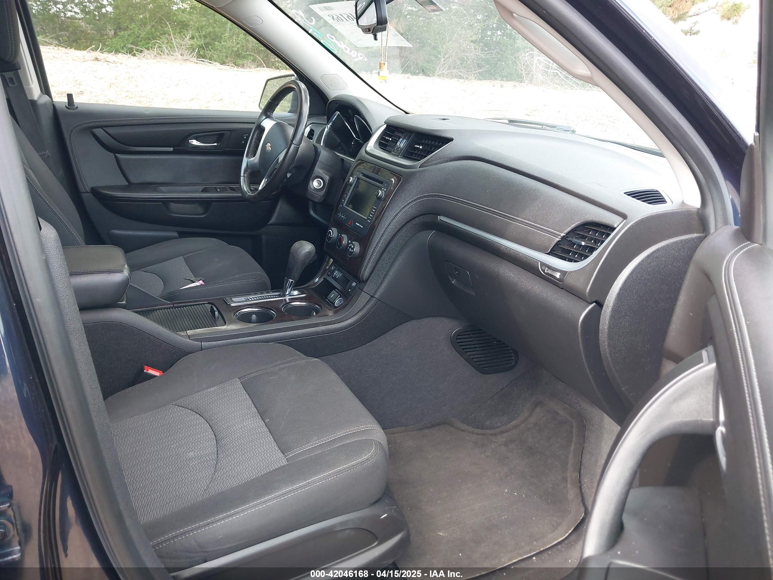 CHEVROLET TRAVERSE image 5