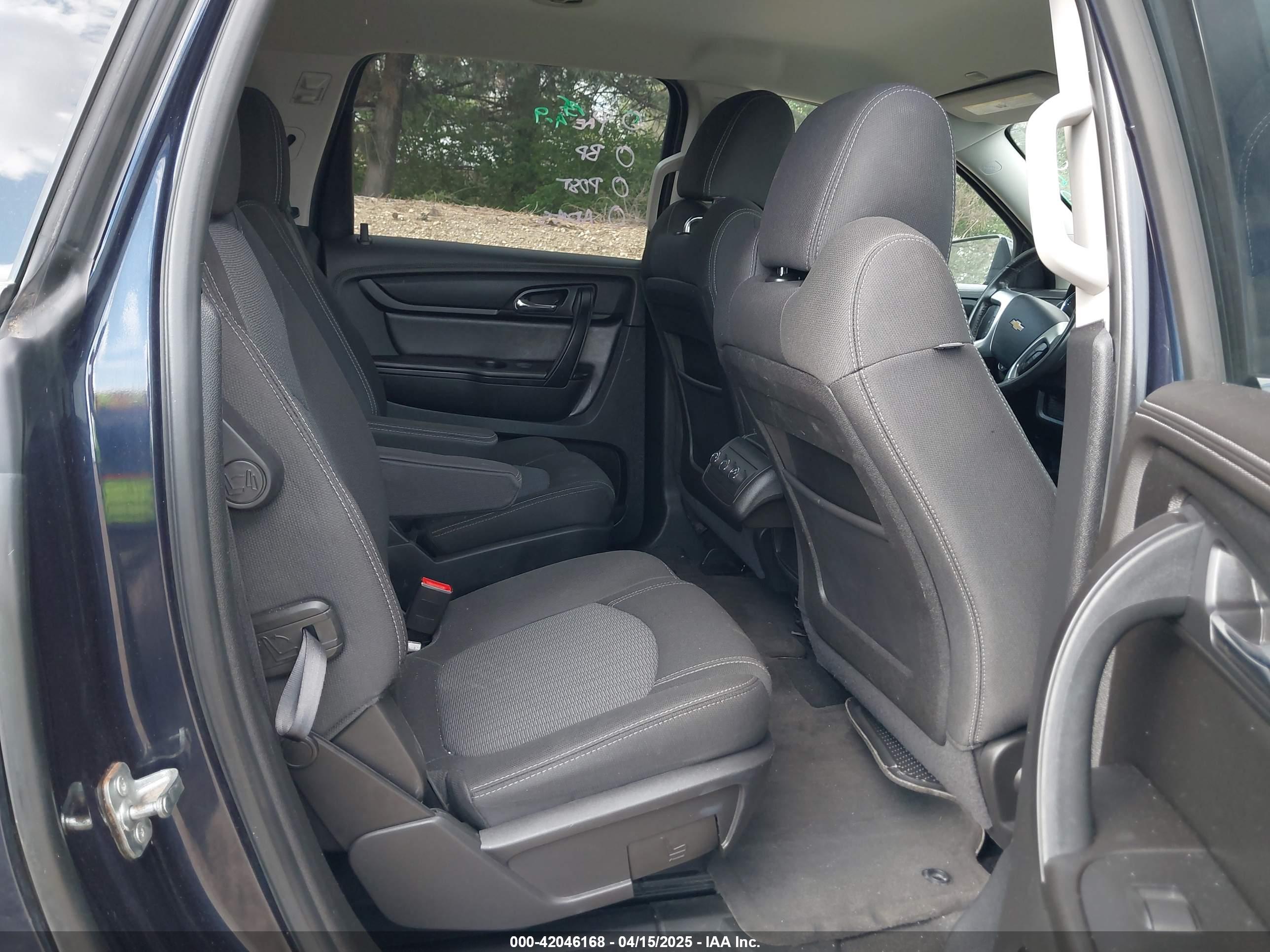 CHEVROLET TRAVERSE image 8