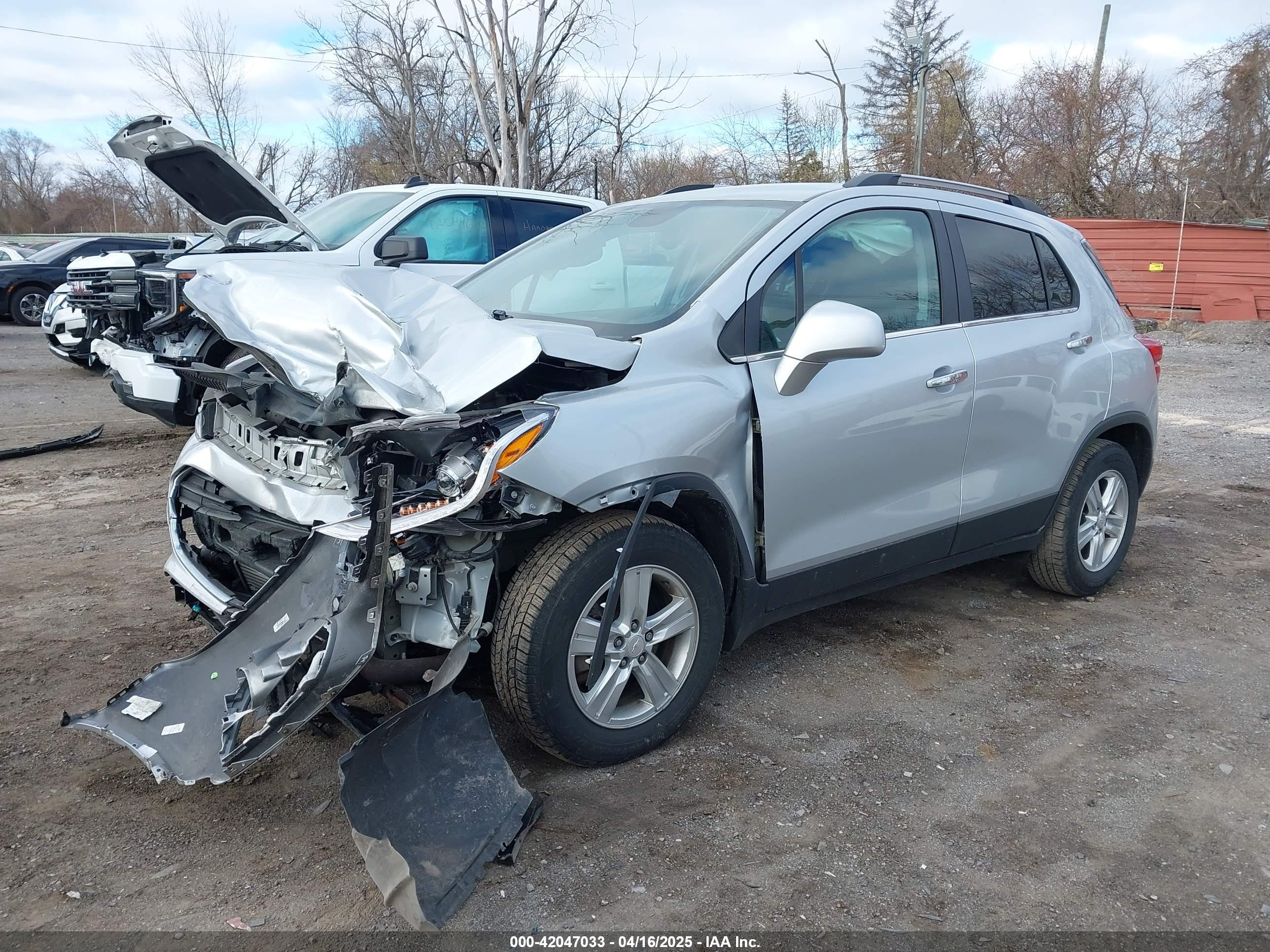 CHEVROLET TRAX image 2