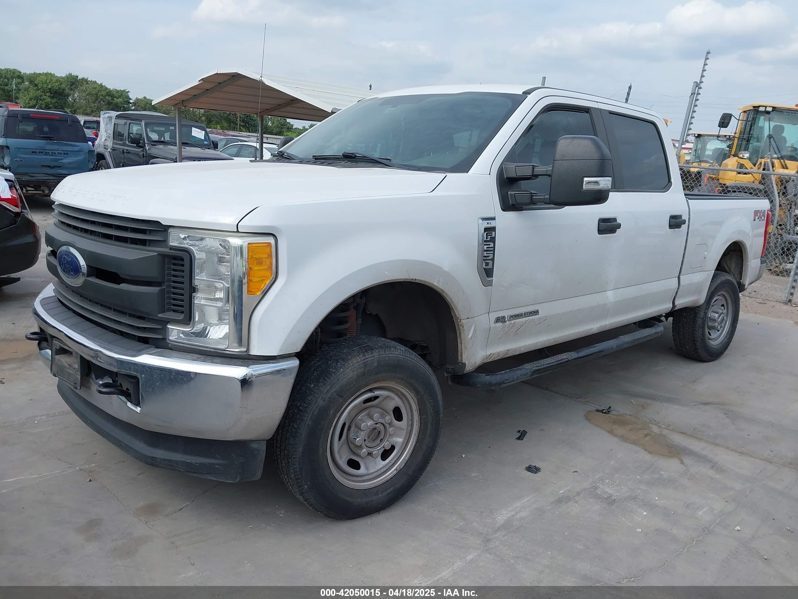 FORD F-250 image 2