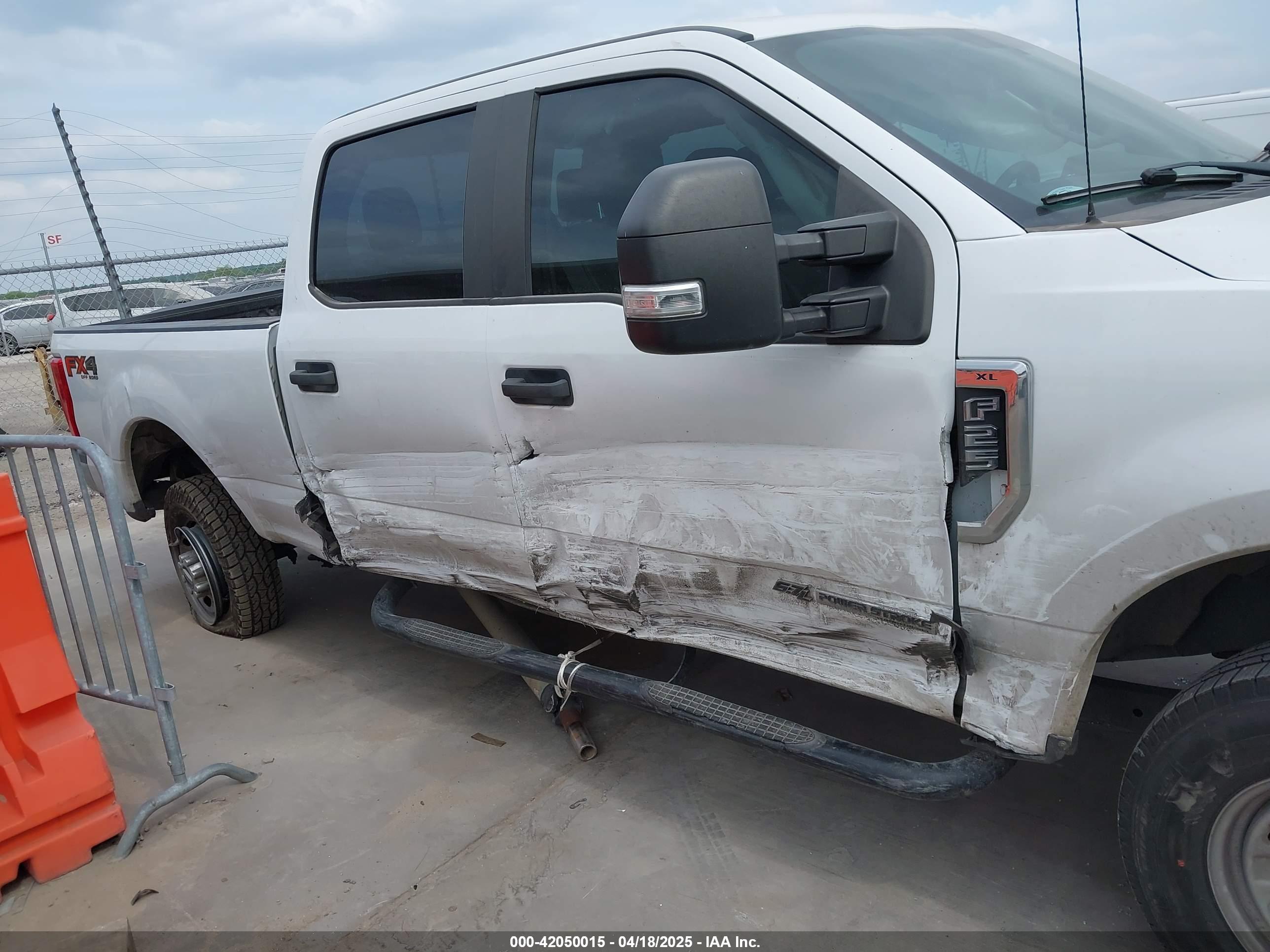 FORD F-250 image 6
