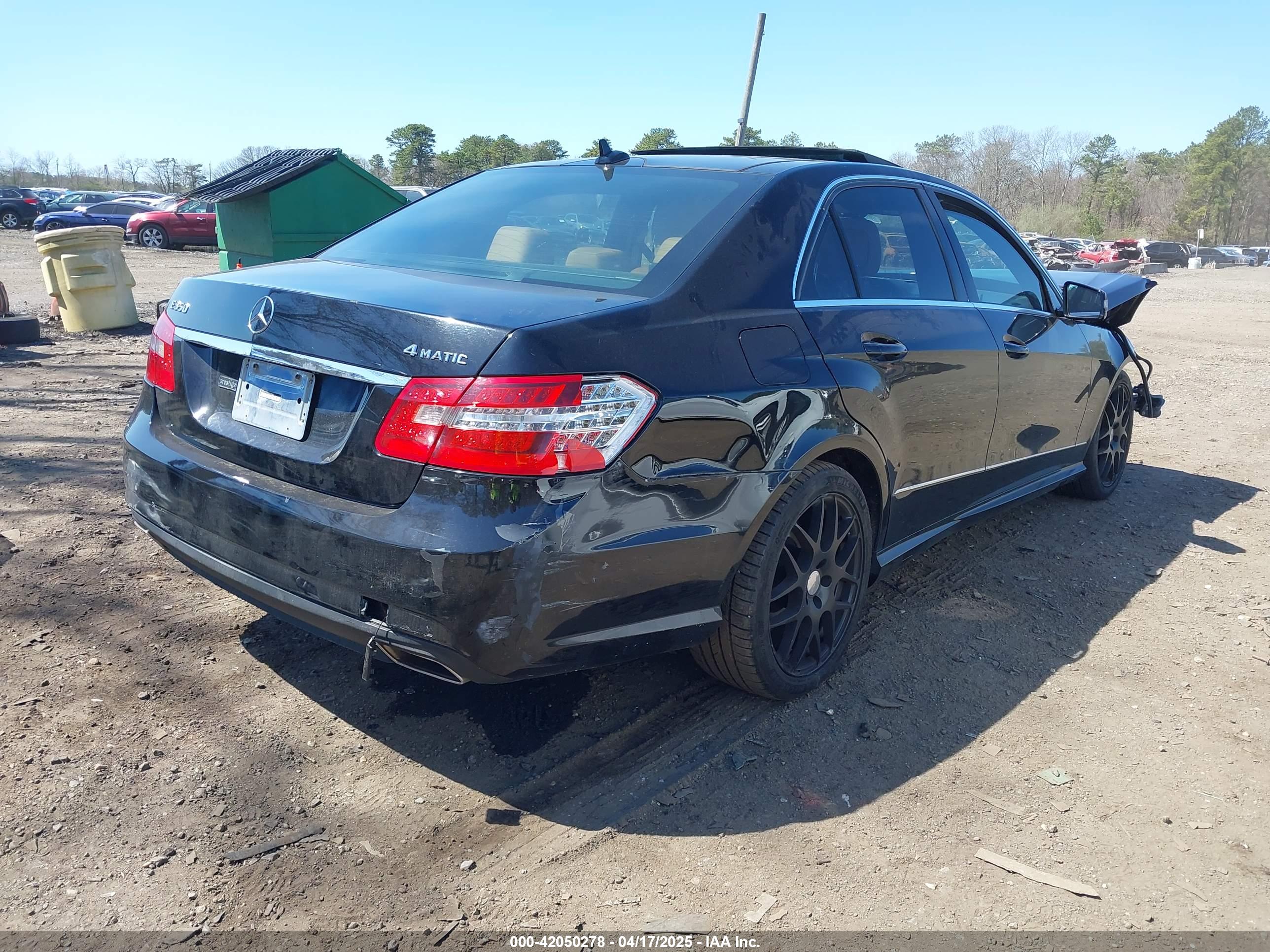 MERCEDES-BENZ E image 4