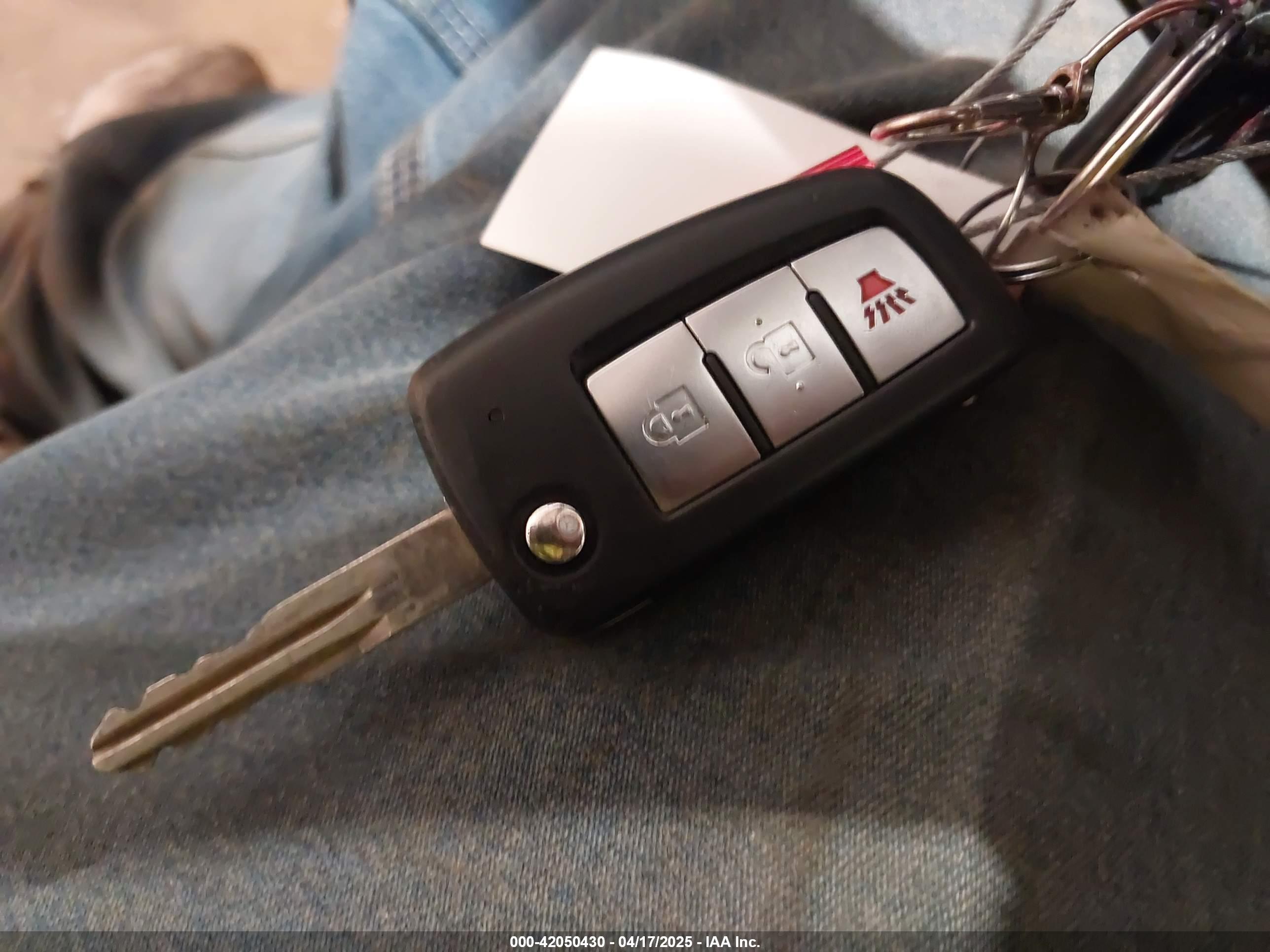 NISSAN ROGUE image 11