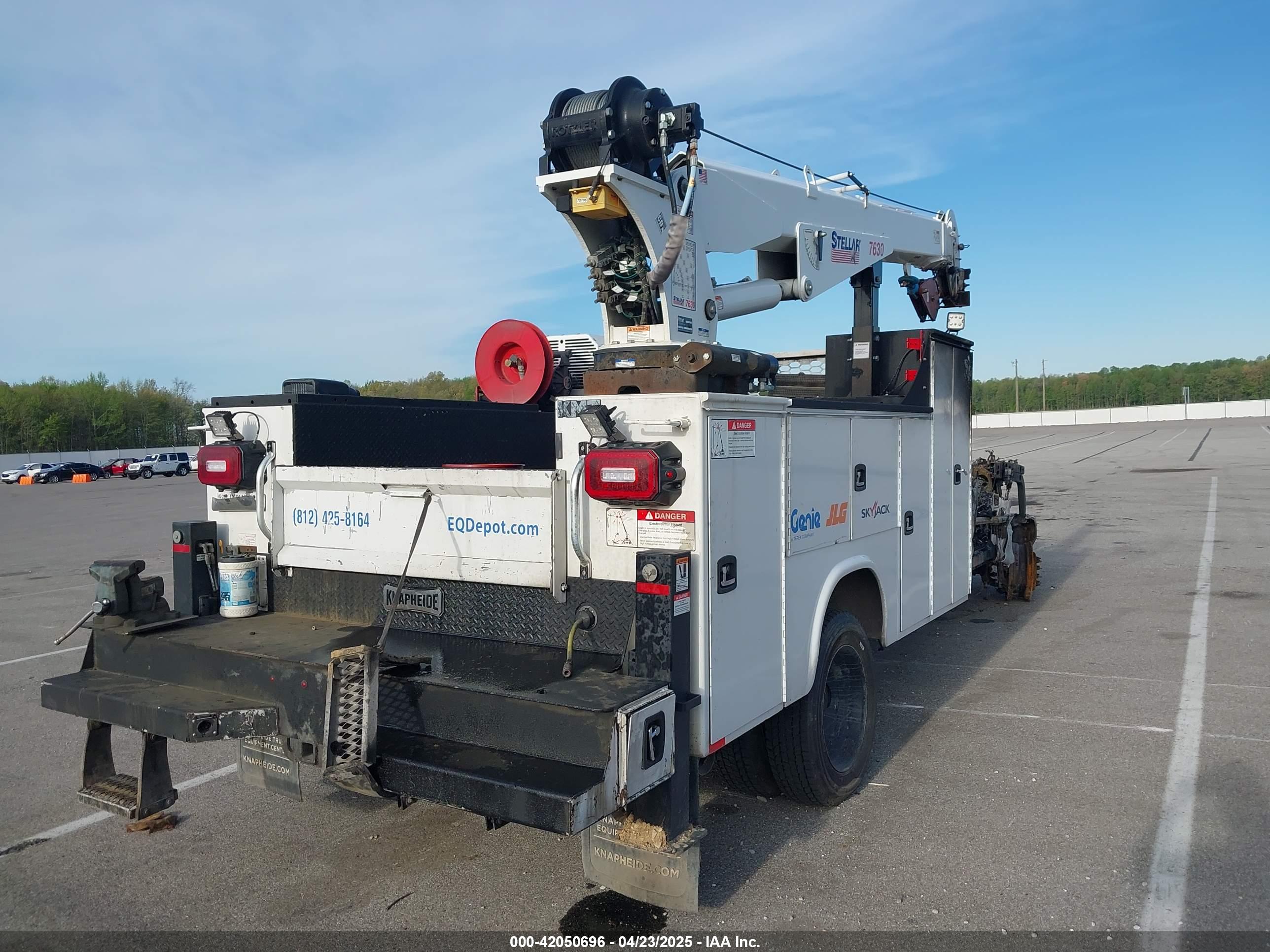 FORD F-550 image 4