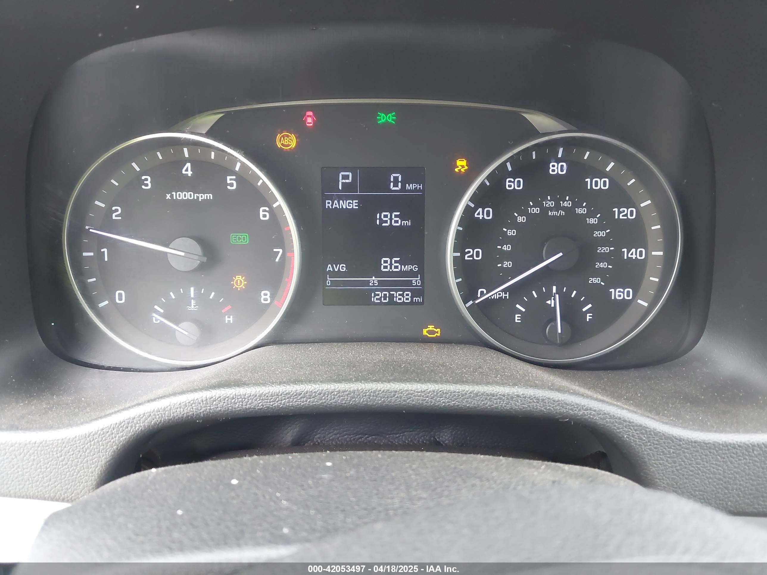 HYUNDAI ELANTRA image 7