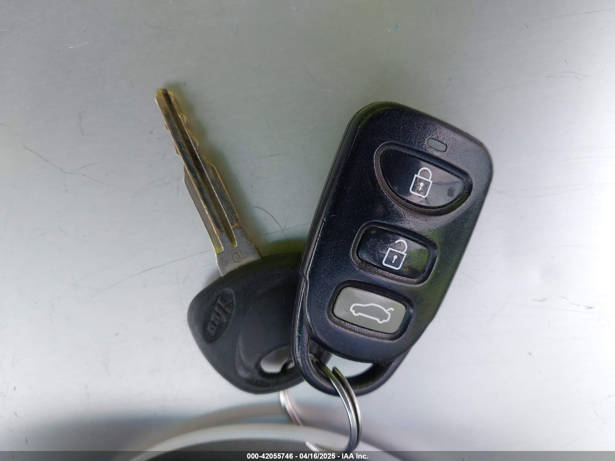HYUNDAI ELANTRA image 11