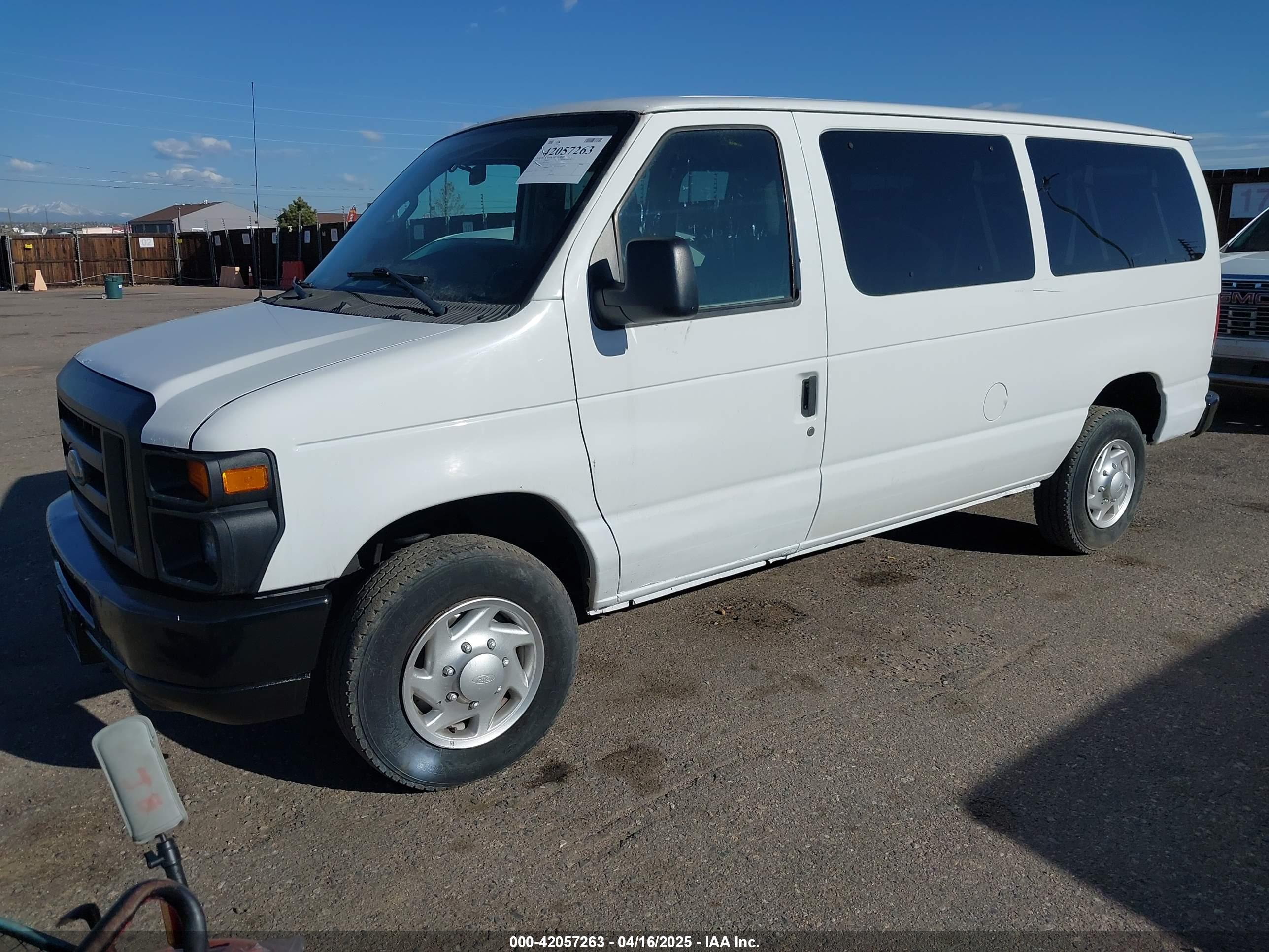 FORD E-350 image 2