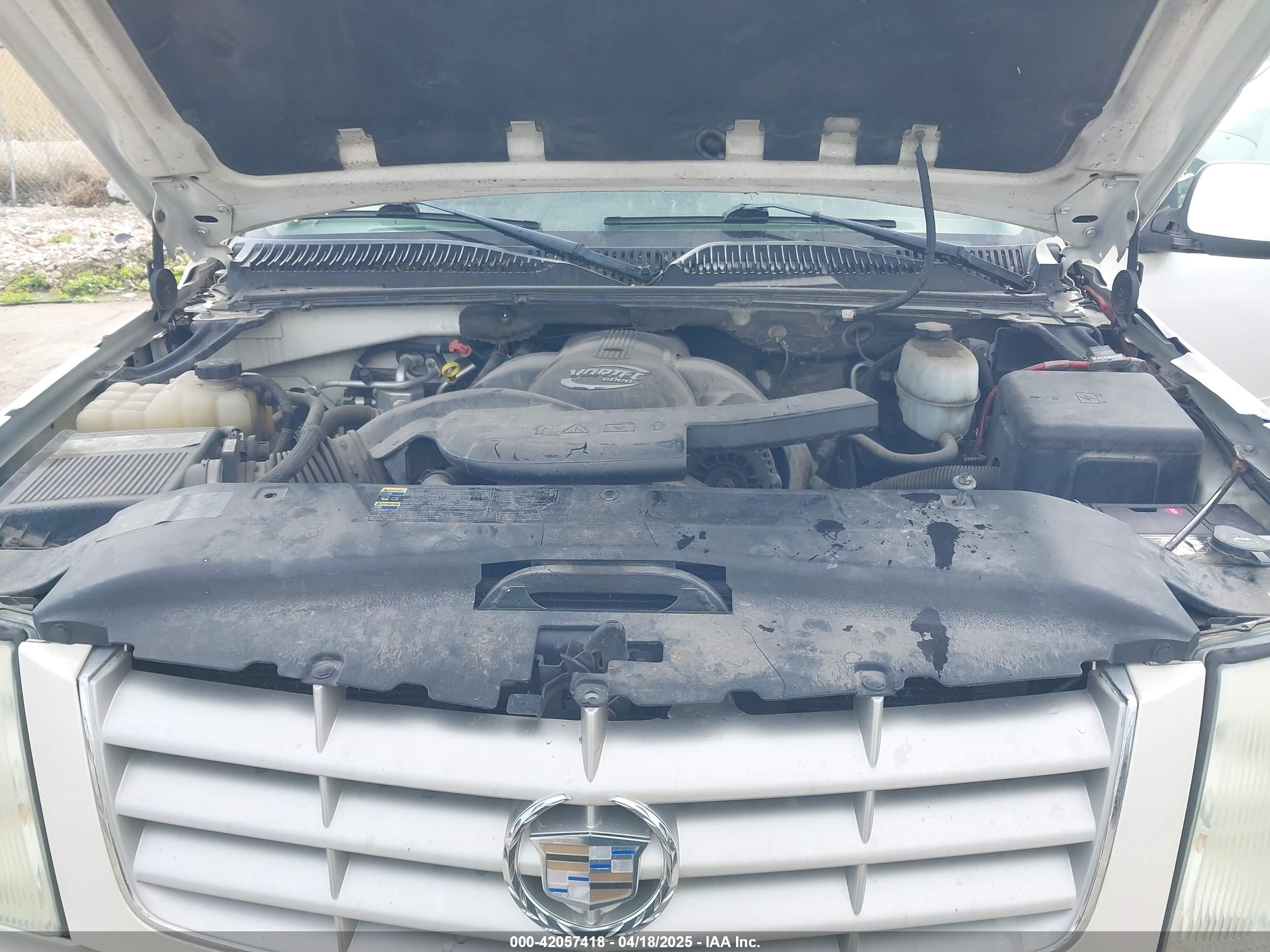 CADILLAC ESCALADE image 10