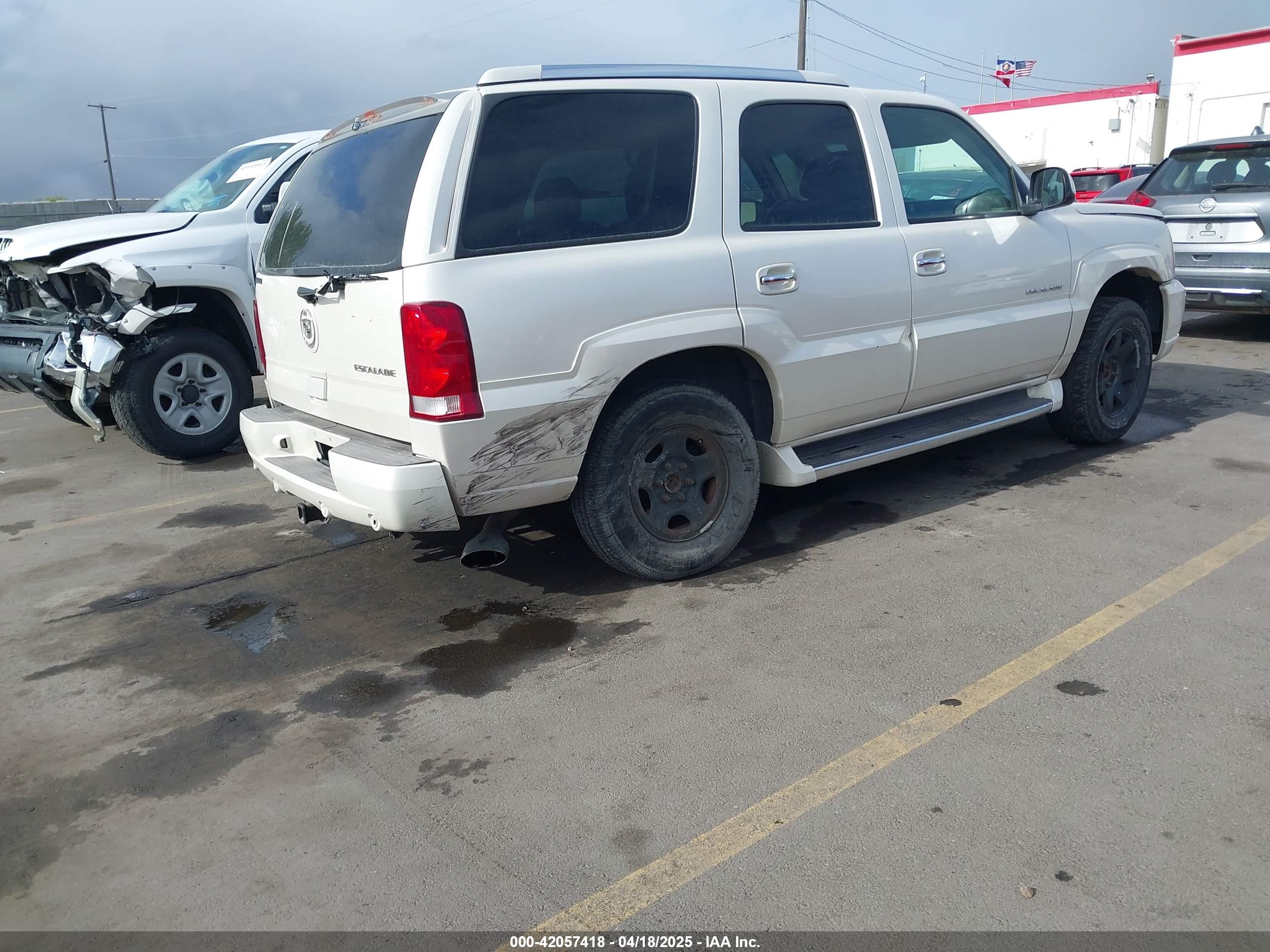 CADILLAC ESCALADE image 4