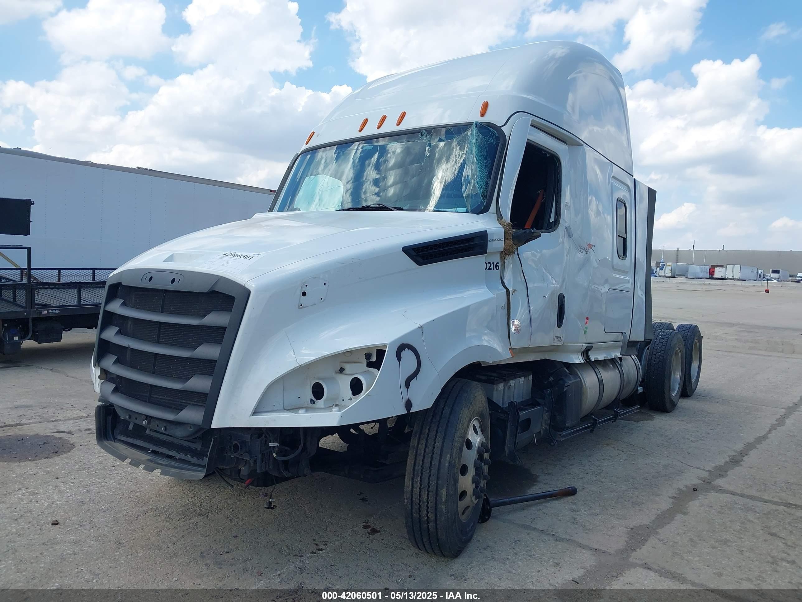 FREIGHTLINER CASCADIA image 2