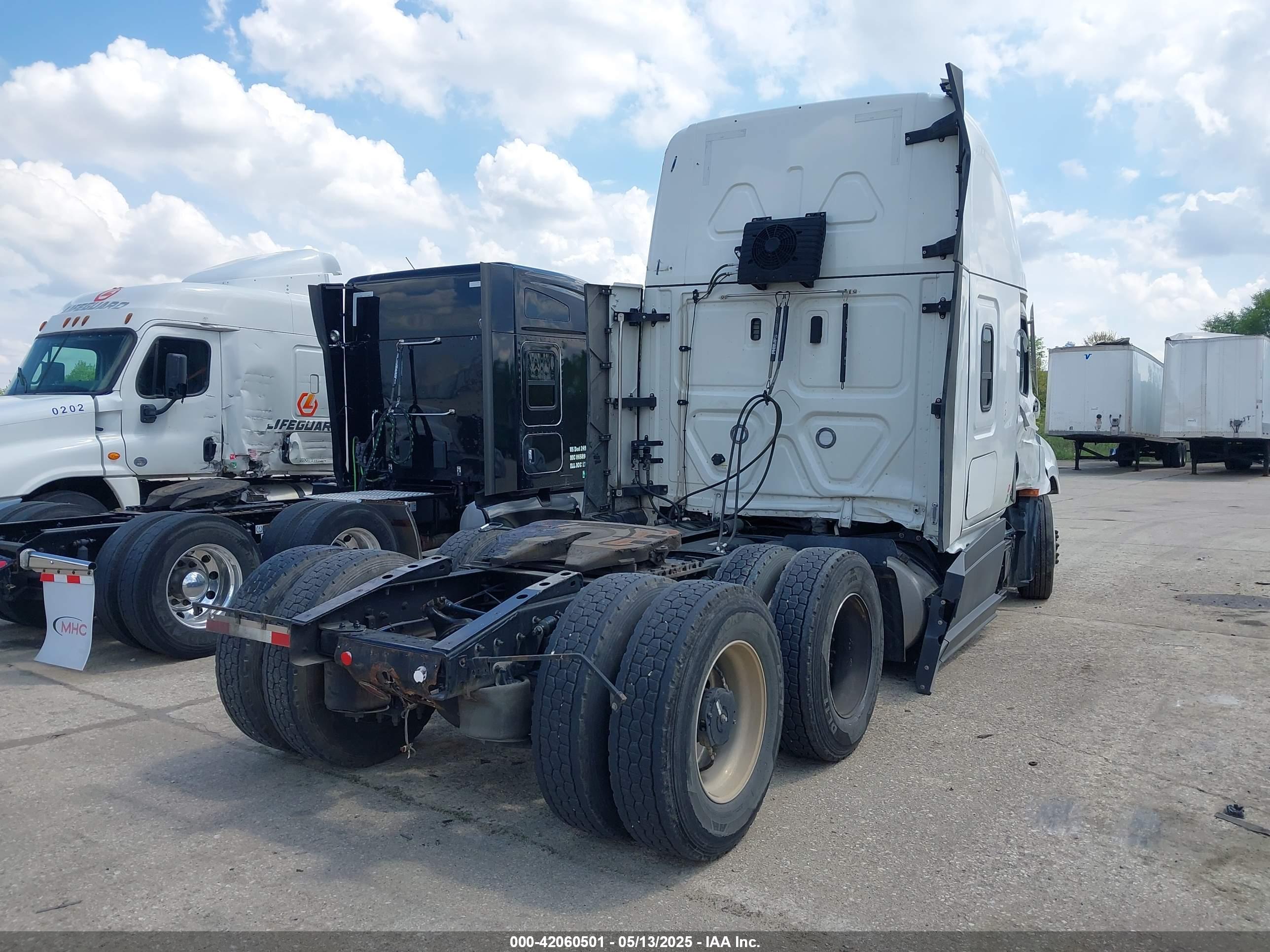 FREIGHTLINER CASCADIA image 4