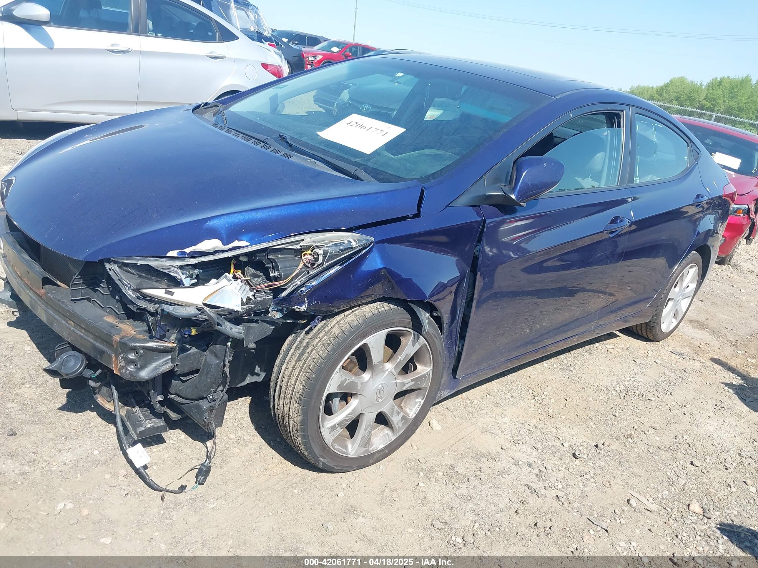 HYUNDAI ELANTRA image 2