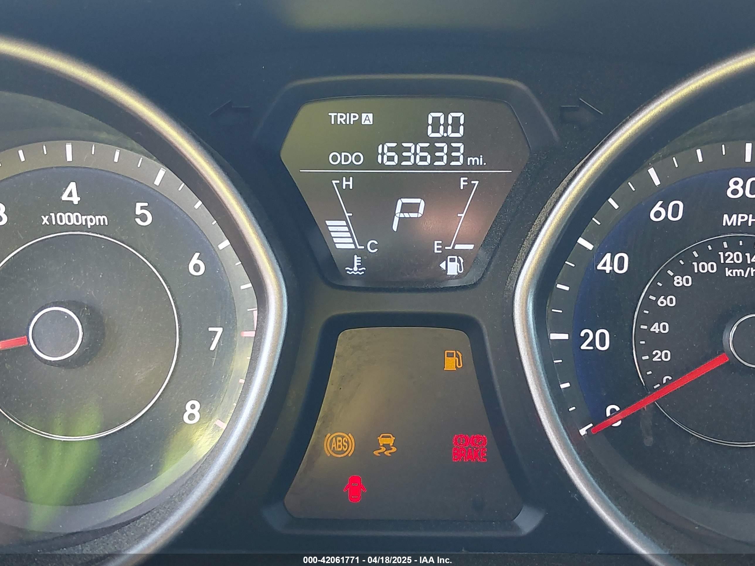 HYUNDAI ELANTRA image 7