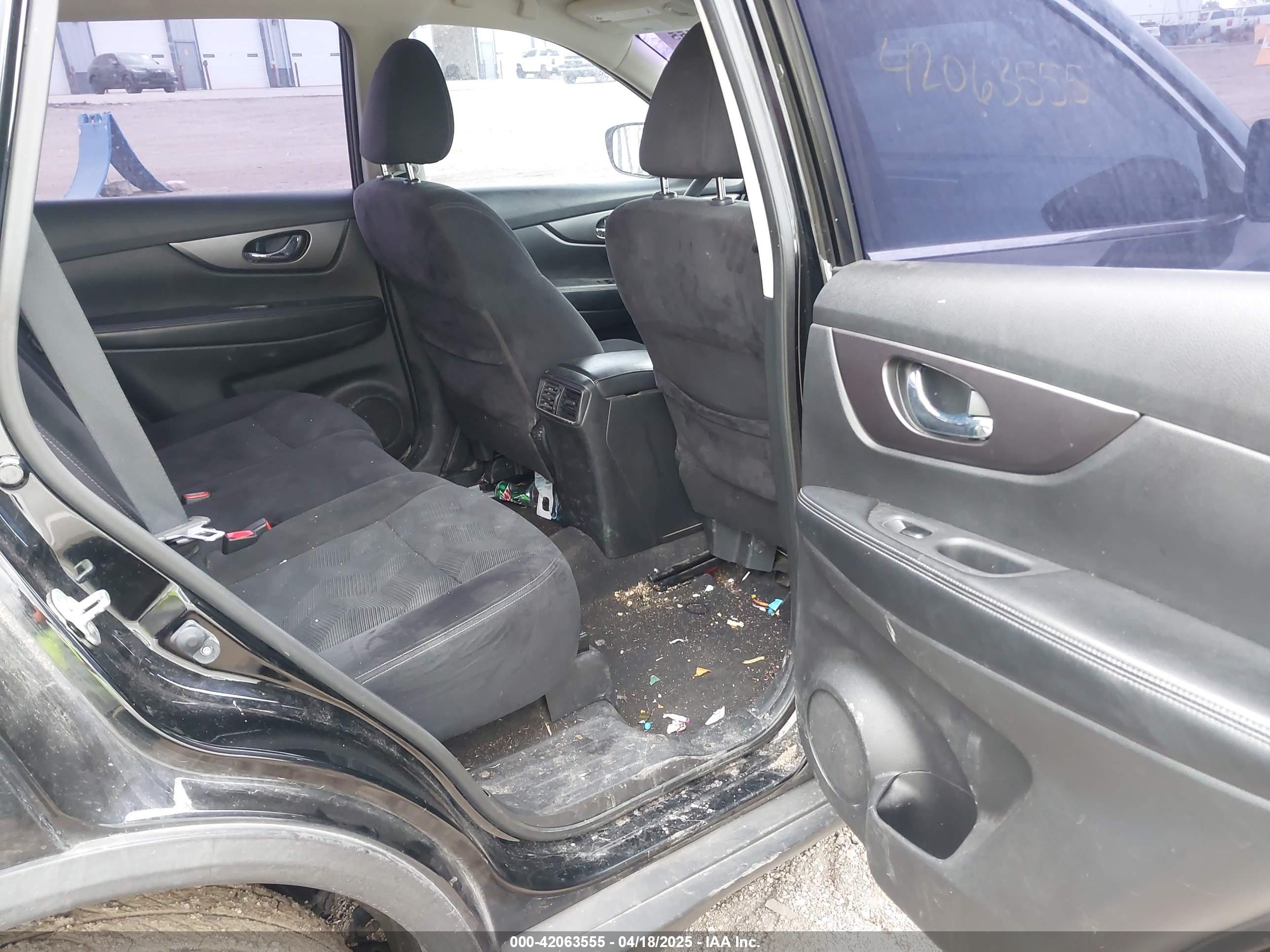 NISSAN ROGUE image 8