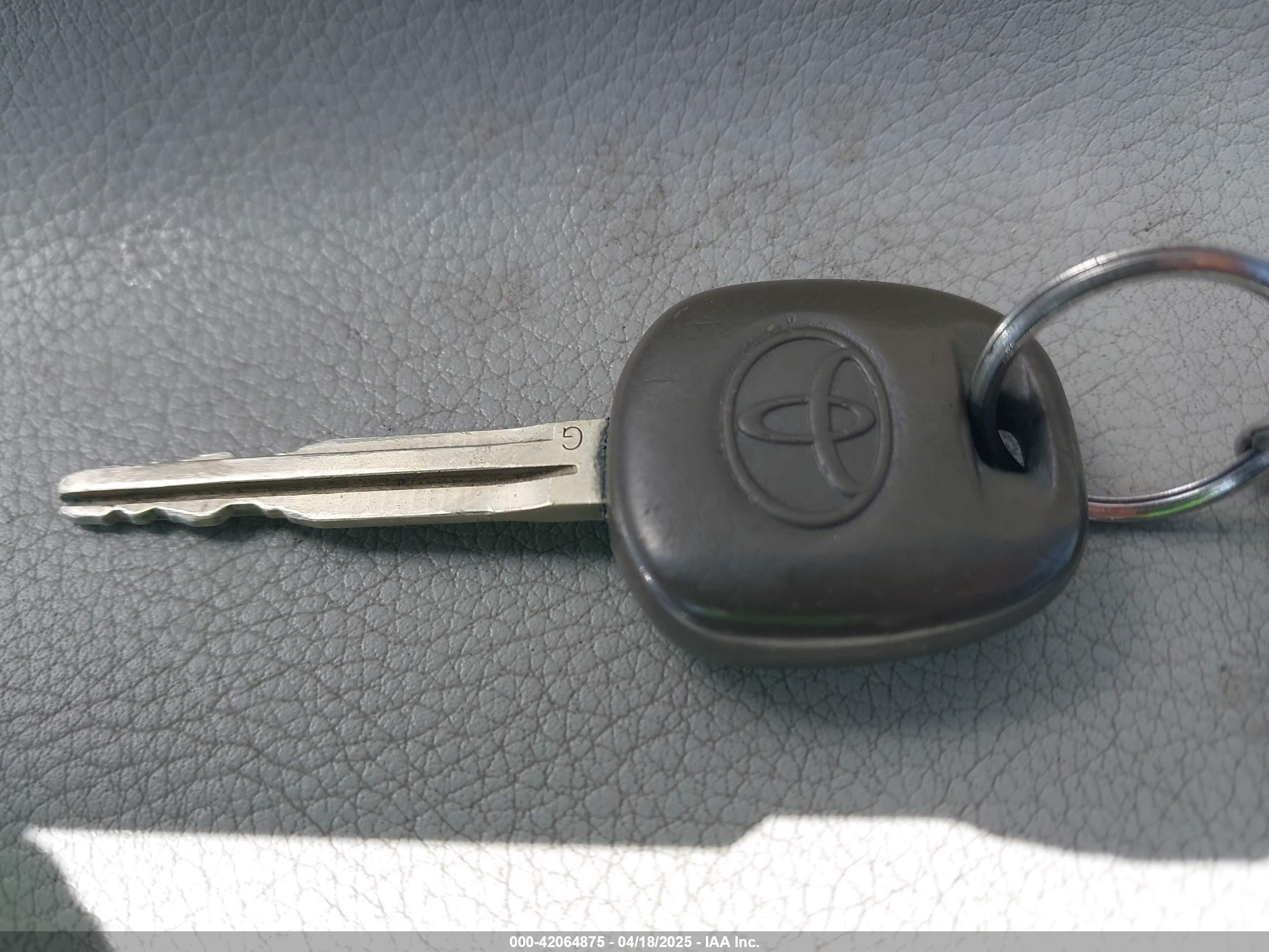TOYOTA SIENNA image 11