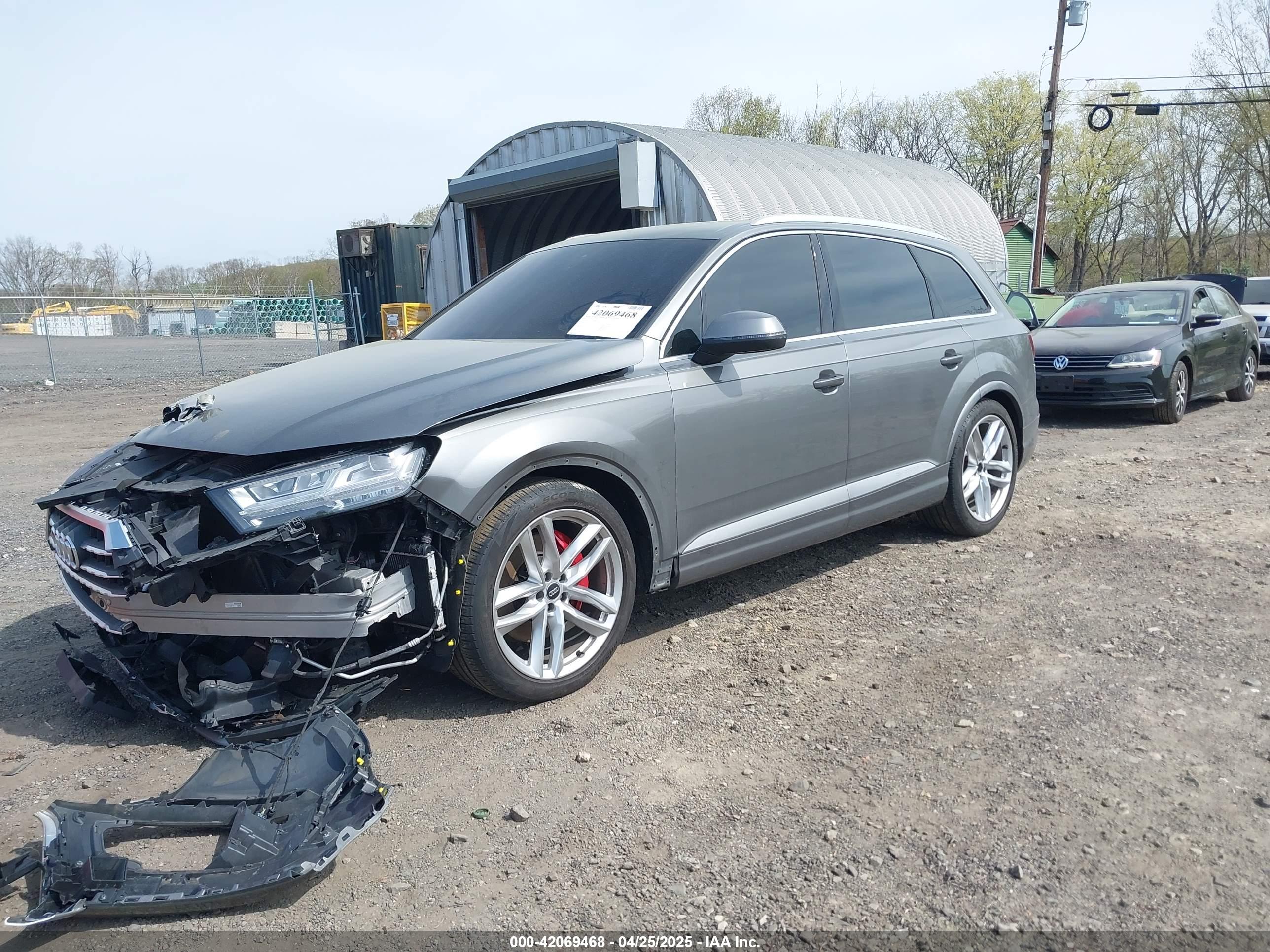 AUDI Q7 image 2