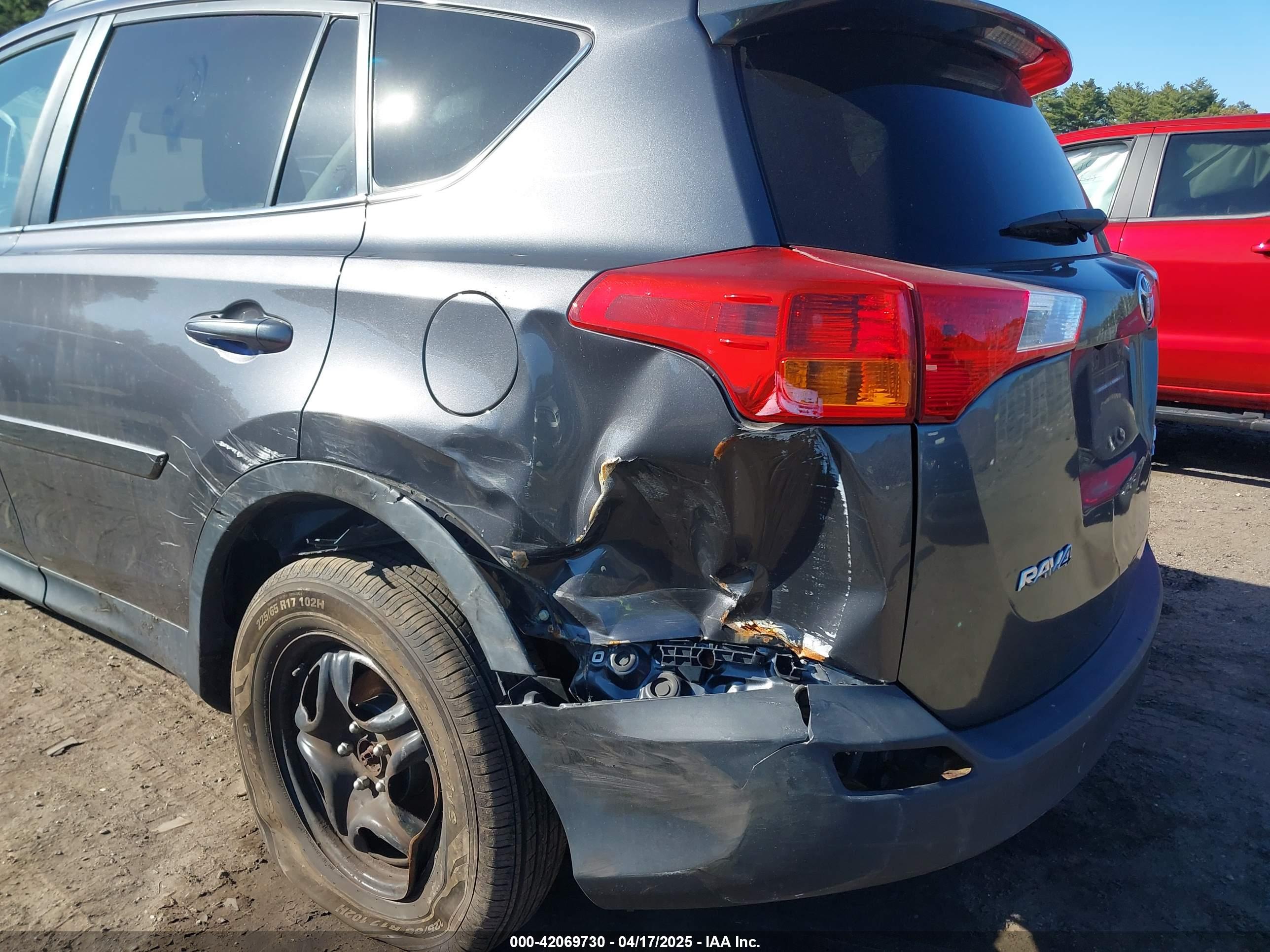 TOYOTA RAV4 image 6