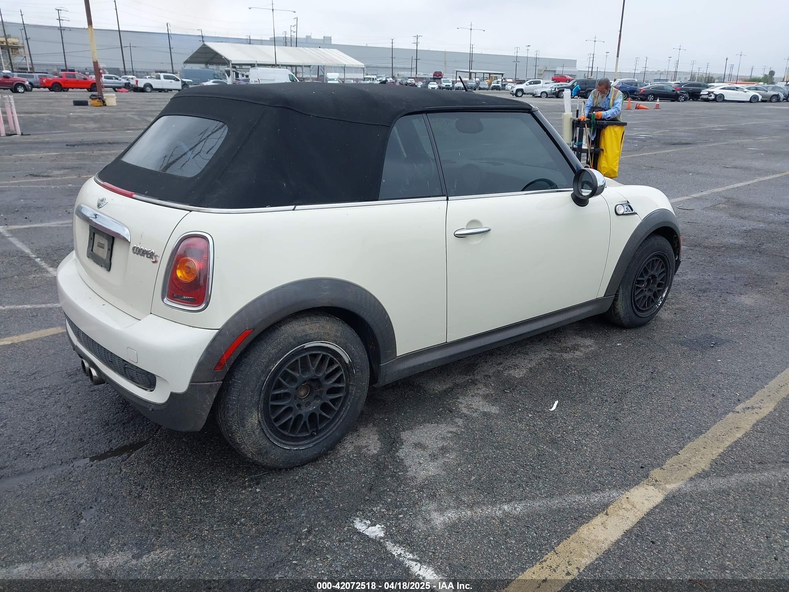 MINI COOPER image 4