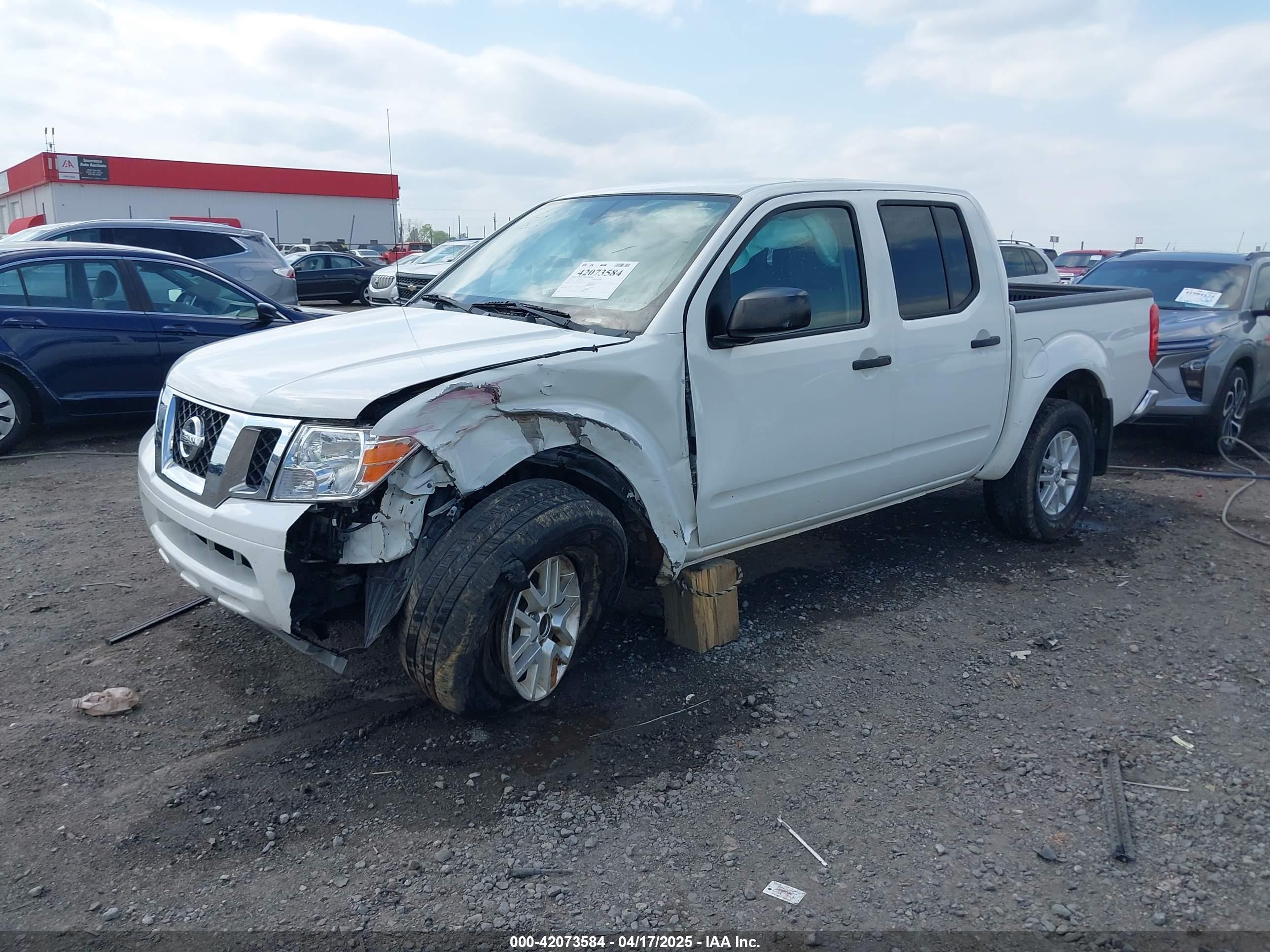 NISSAN FRONTIER image 2