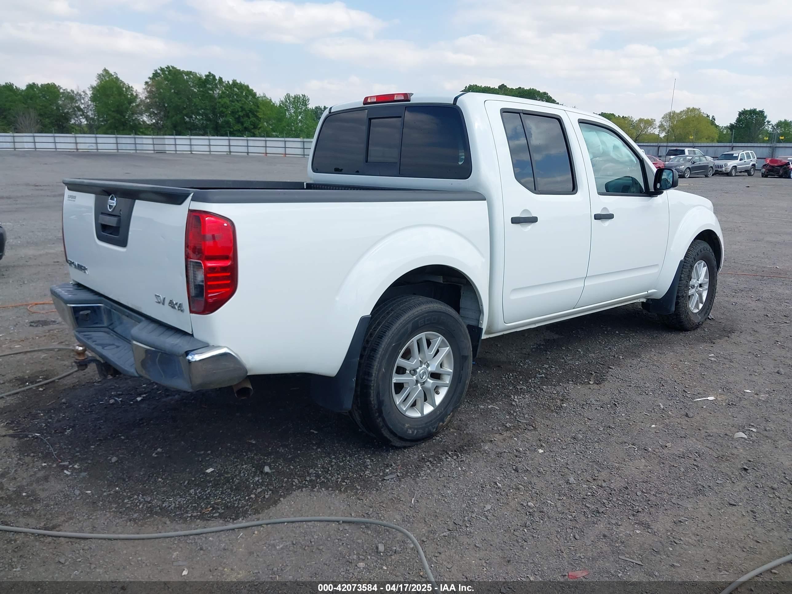 NISSAN FRONTIER image 4