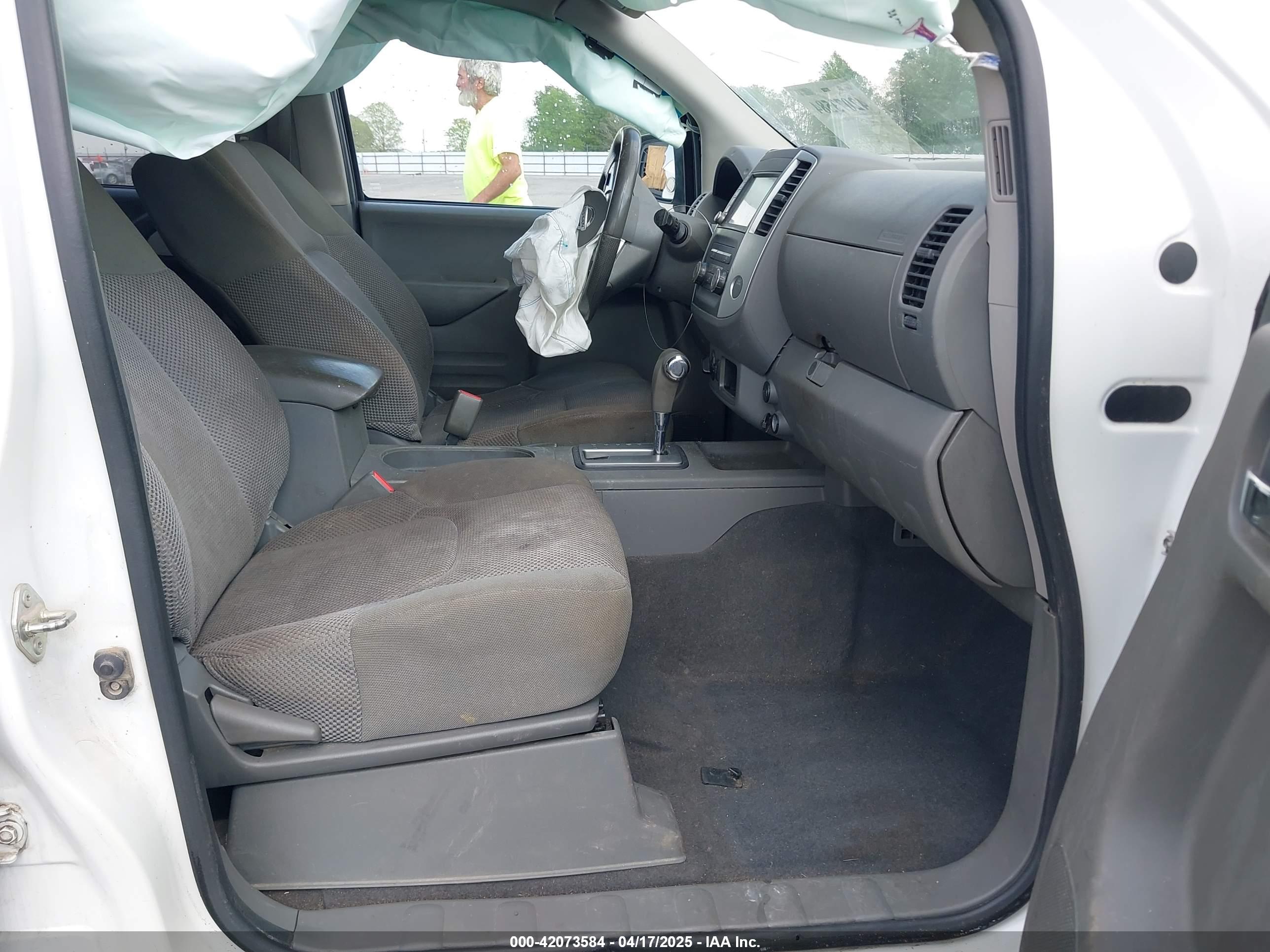 NISSAN FRONTIER image 5