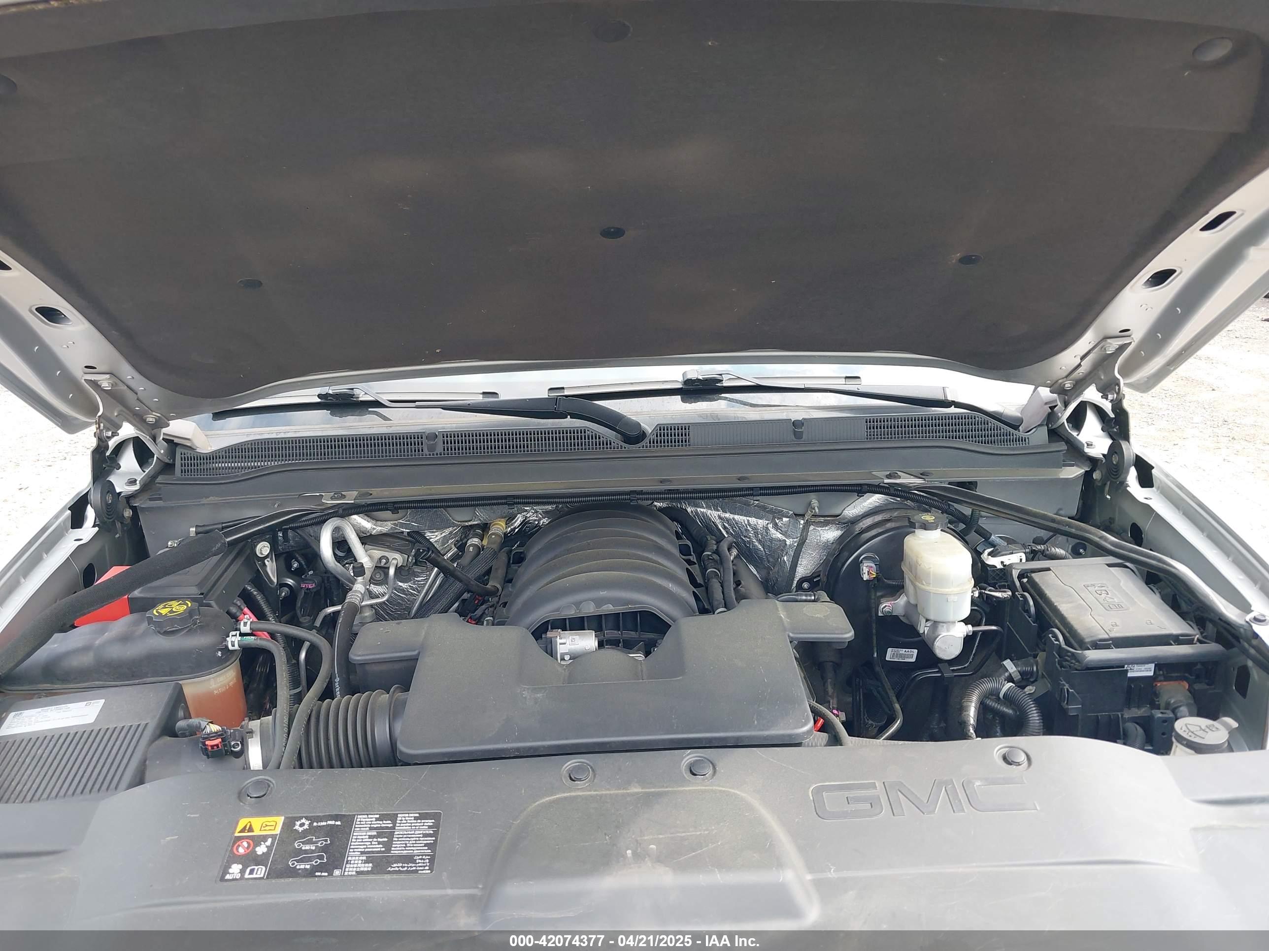 GMC YUKON image 10