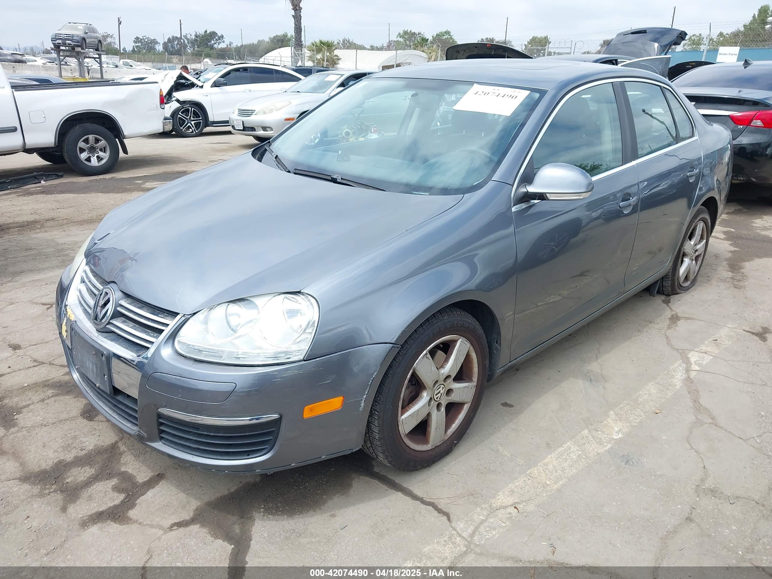 VOLKSWAGEN JETTA image 2