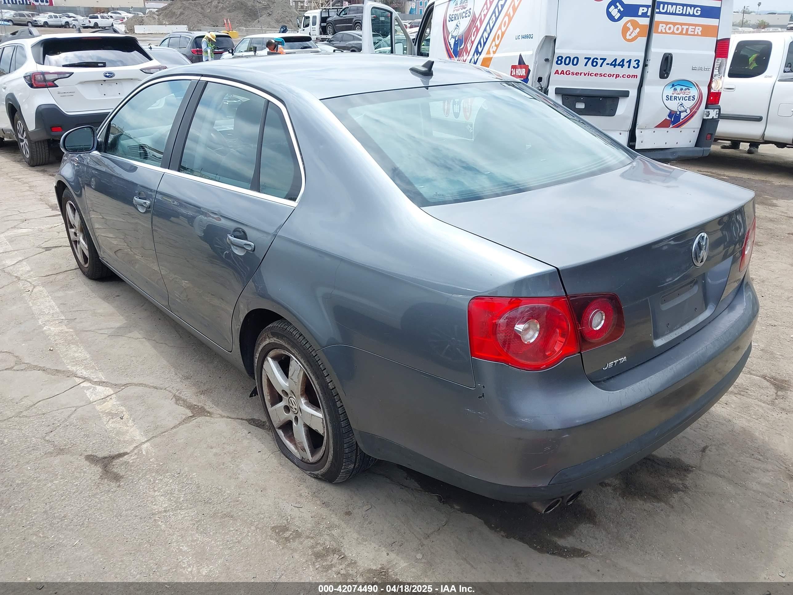 VOLKSWAGEN JETTA image 3