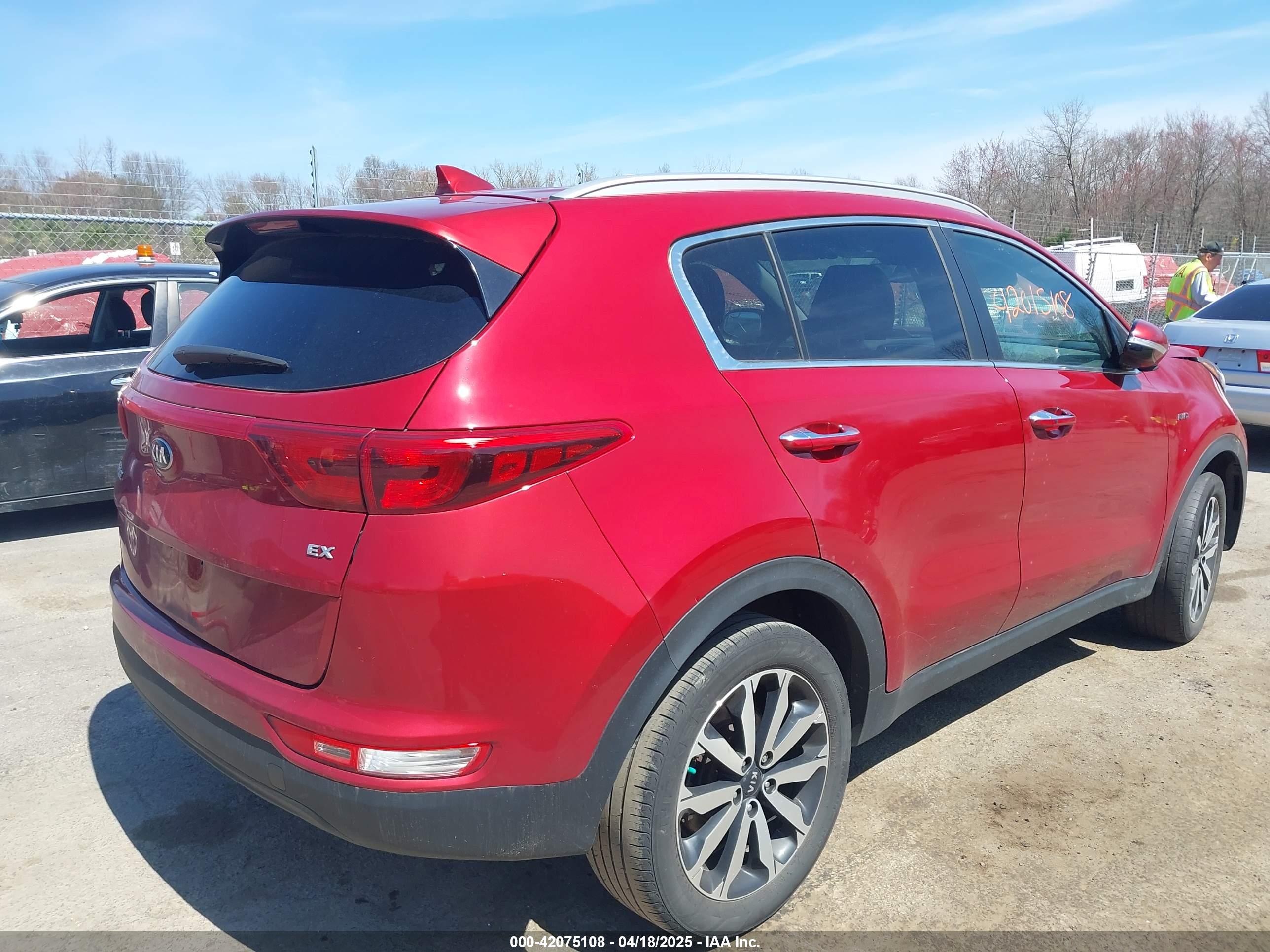 KIA SPORTAGE image 4