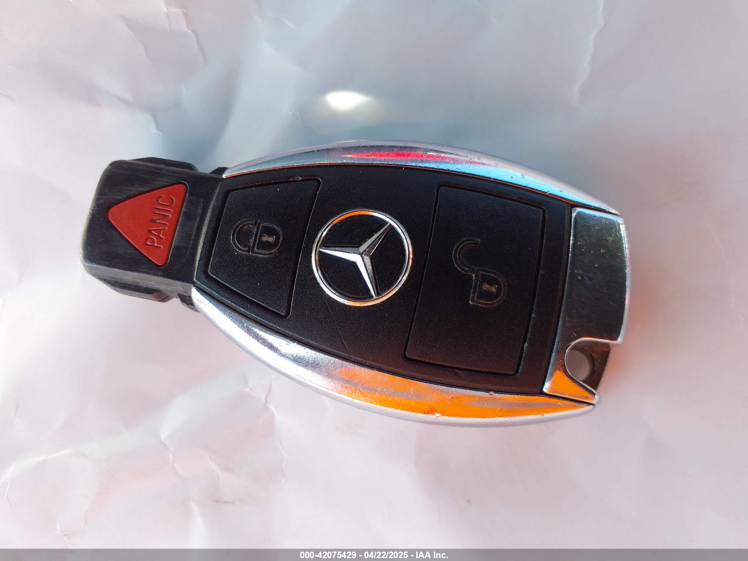 MERCEDES-BENZ GLK image 11