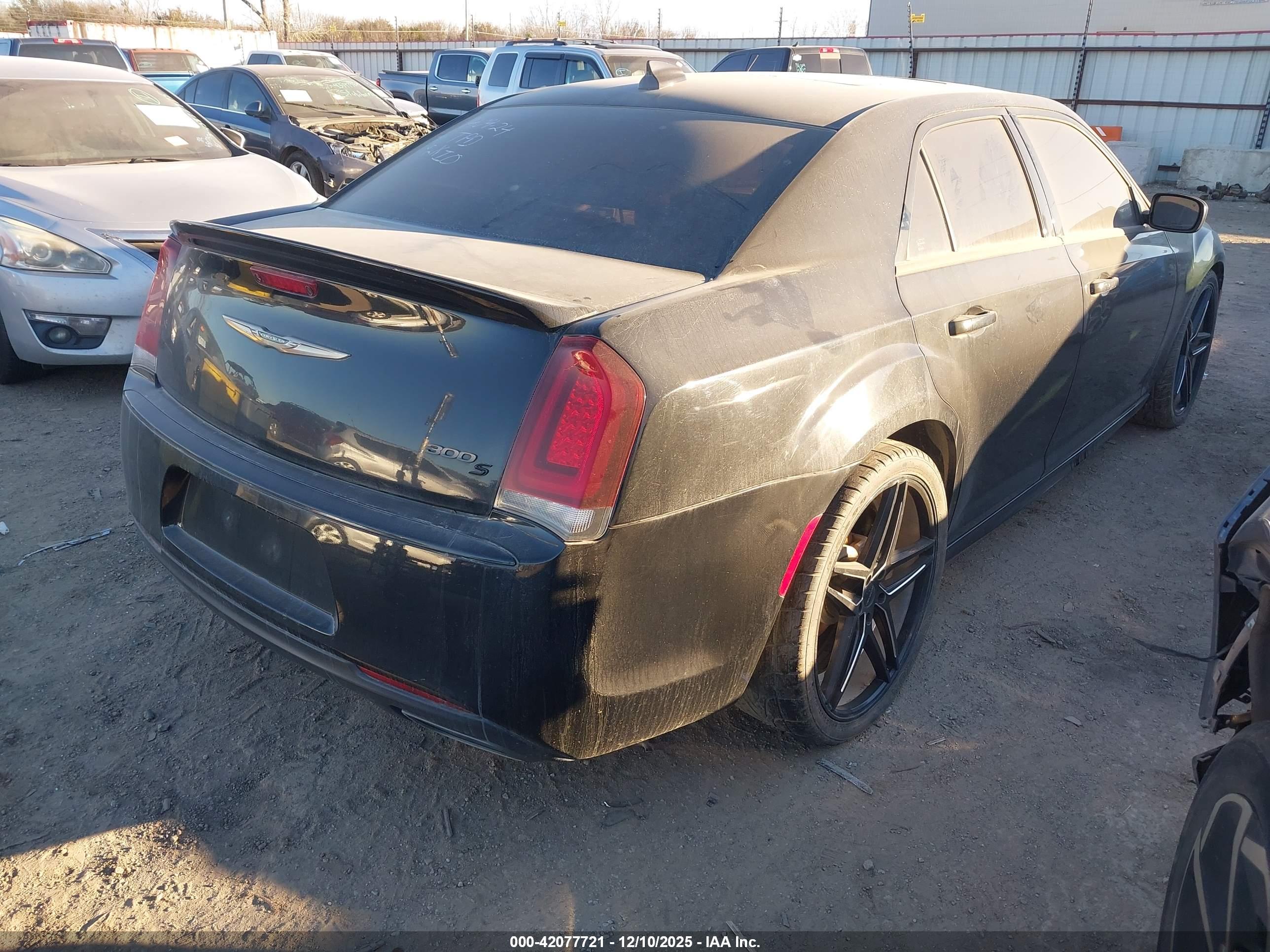 CHRYSLER 300 image 4