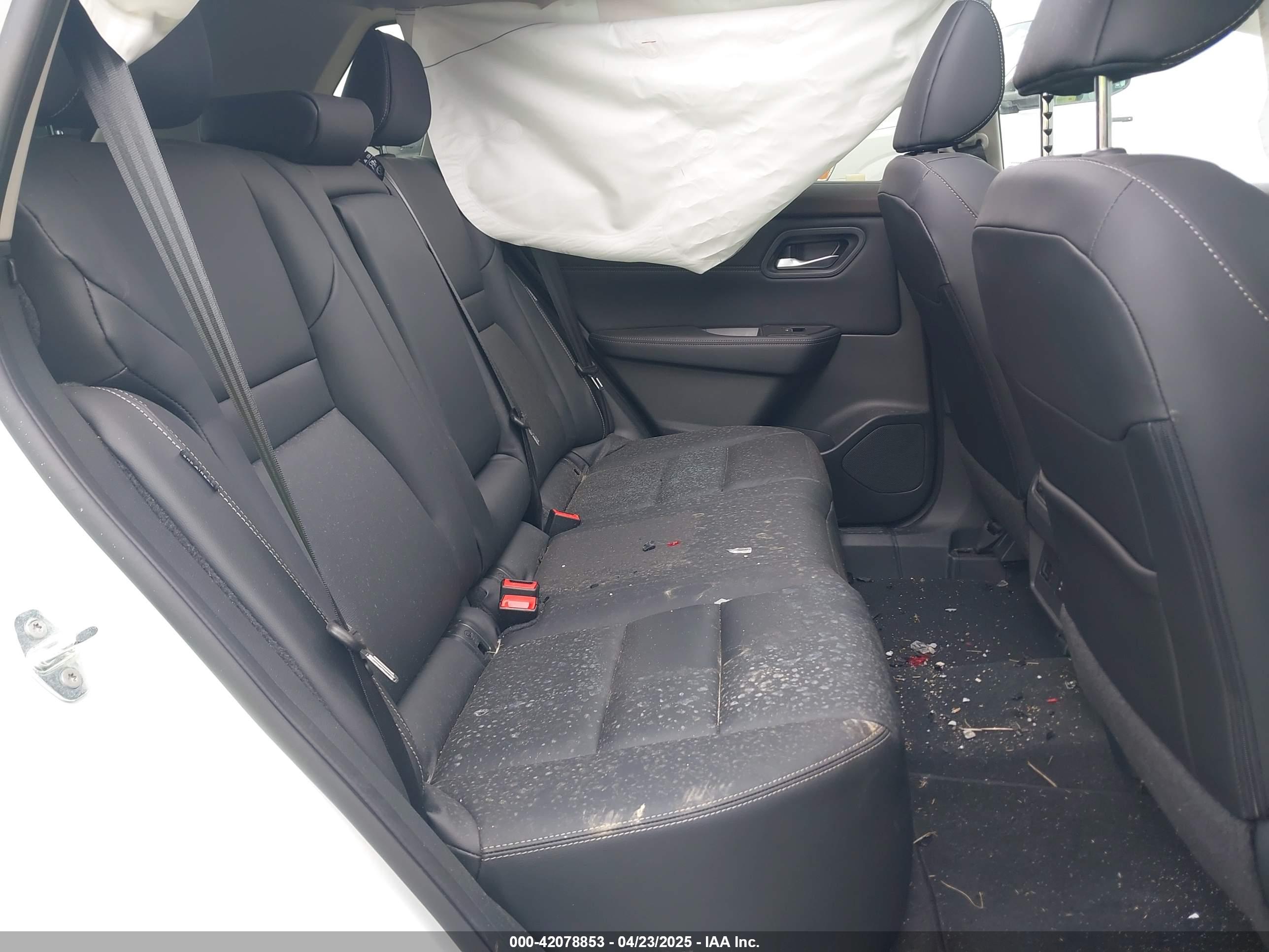 NISSAN ROGUE image 8