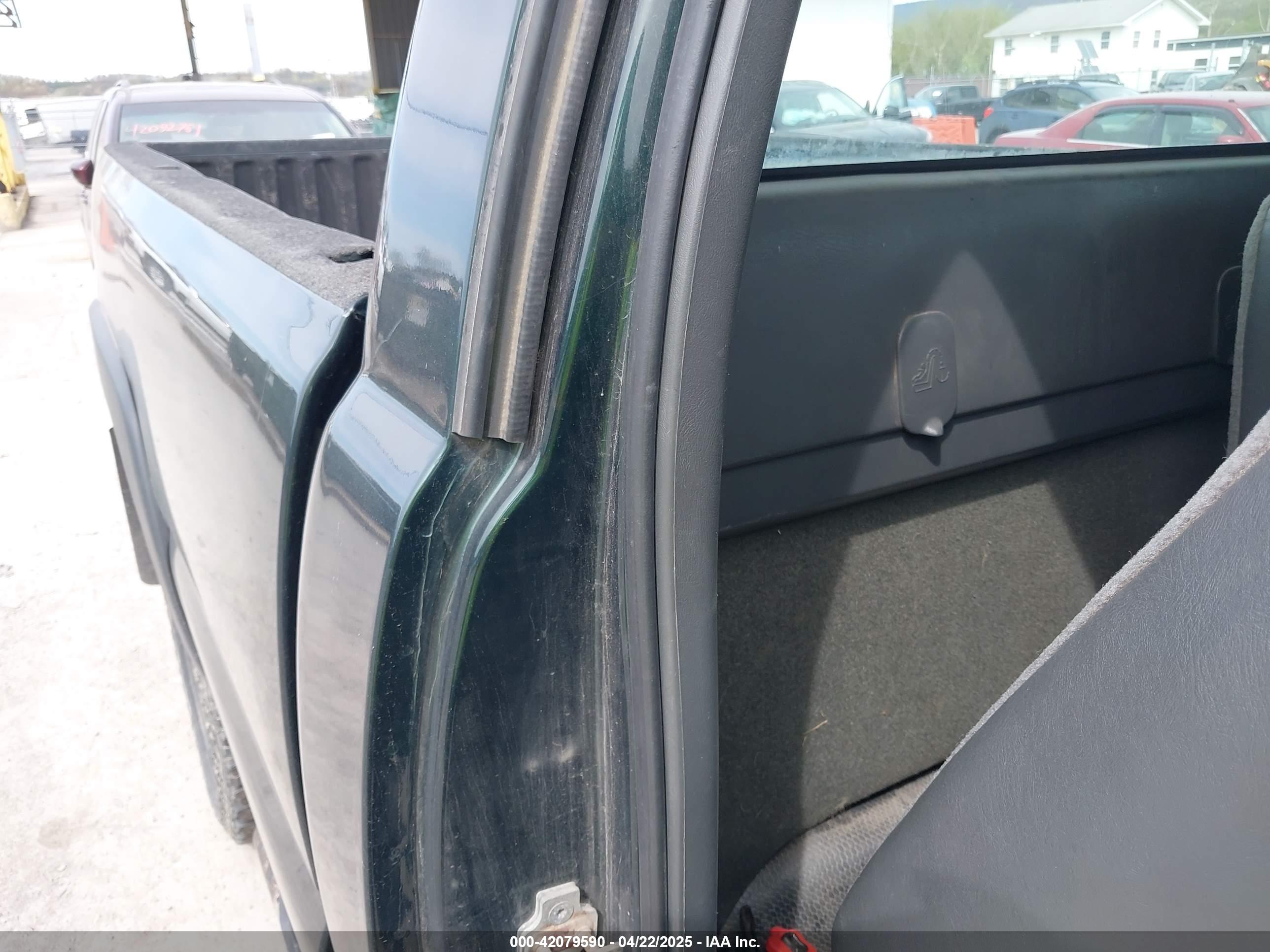 GMC SIERRA image 8